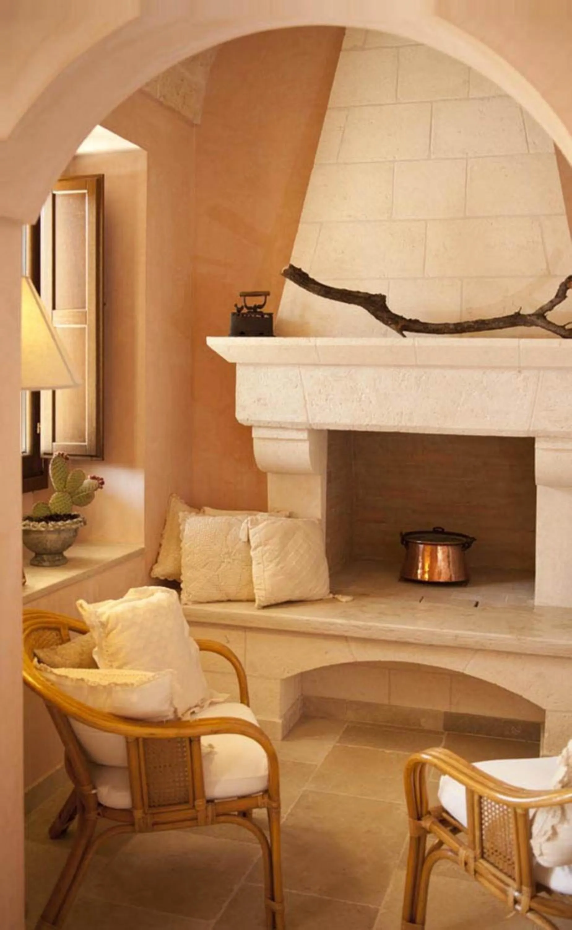 Other in Donna Lucrezia