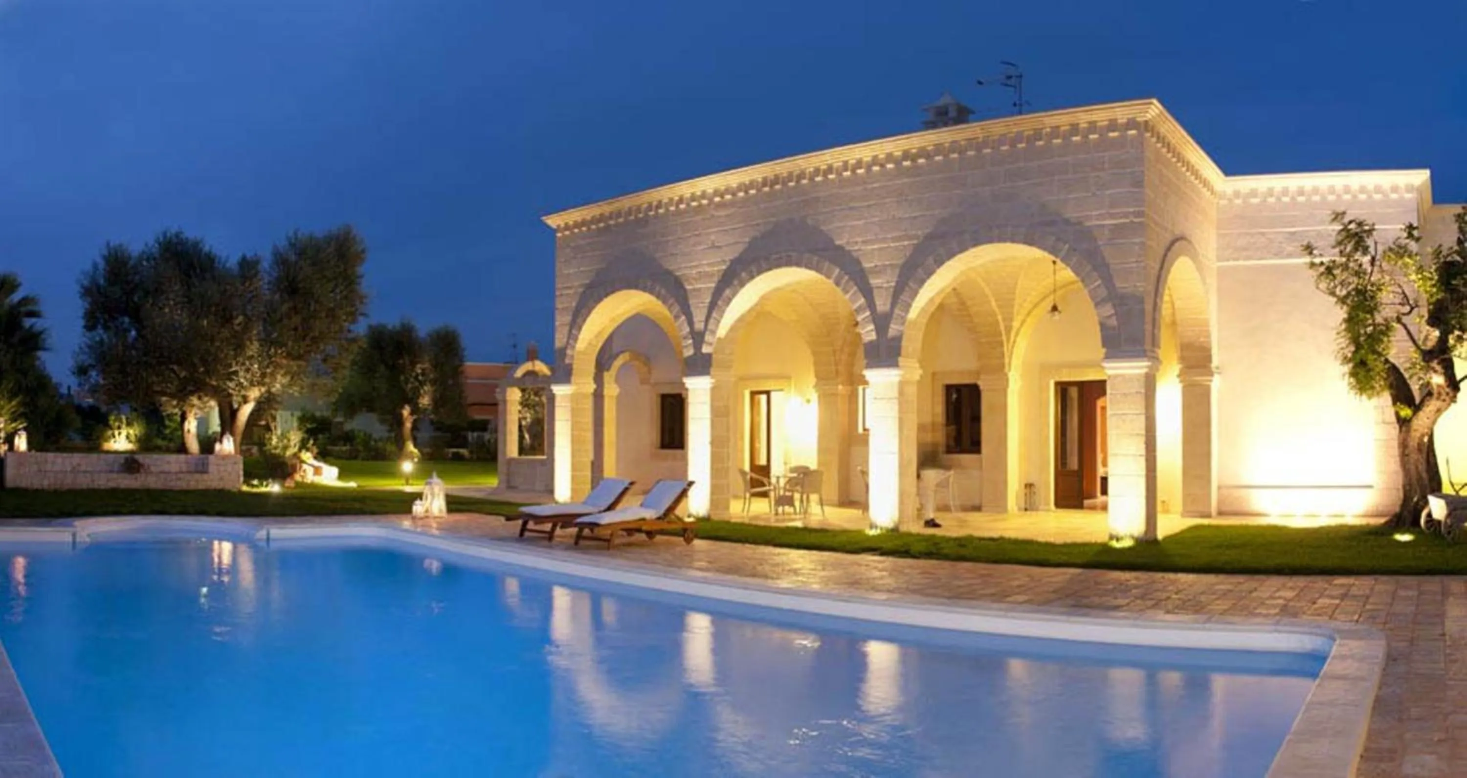 Facade/entrance in Donna Lucrezia