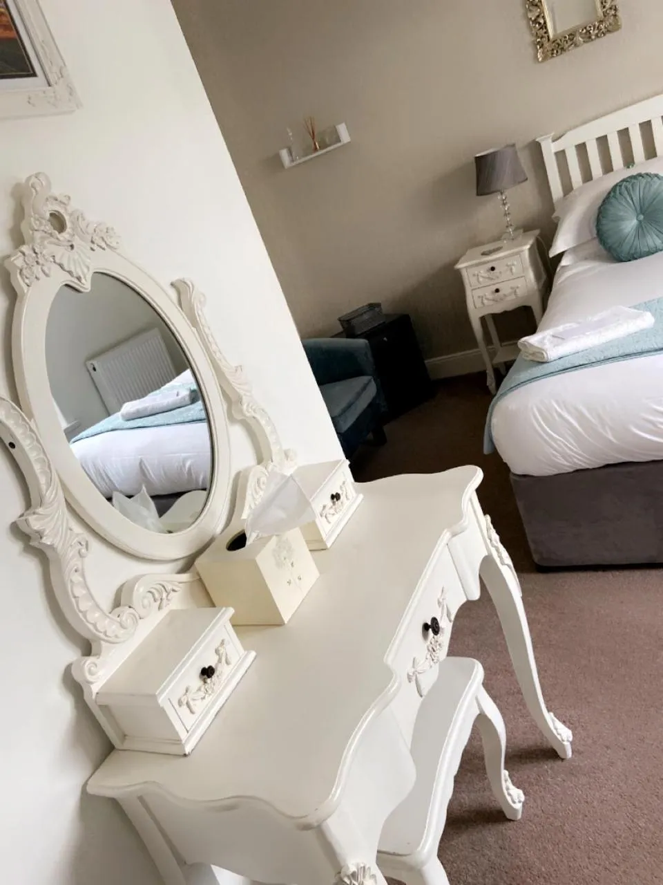 Bedroom, Bed in Tides Reach Guest House