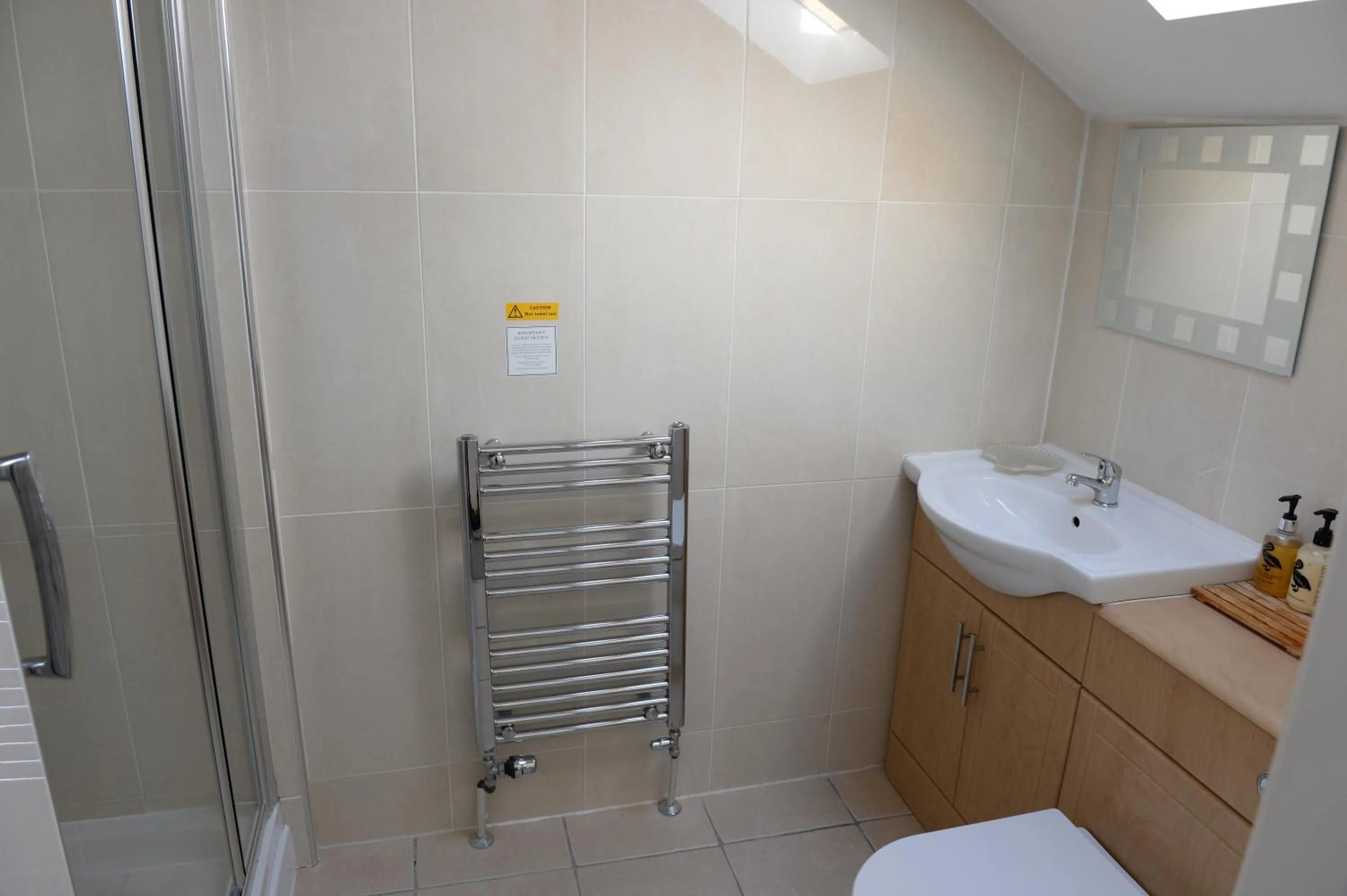 Shower in Tides Reach Guest House