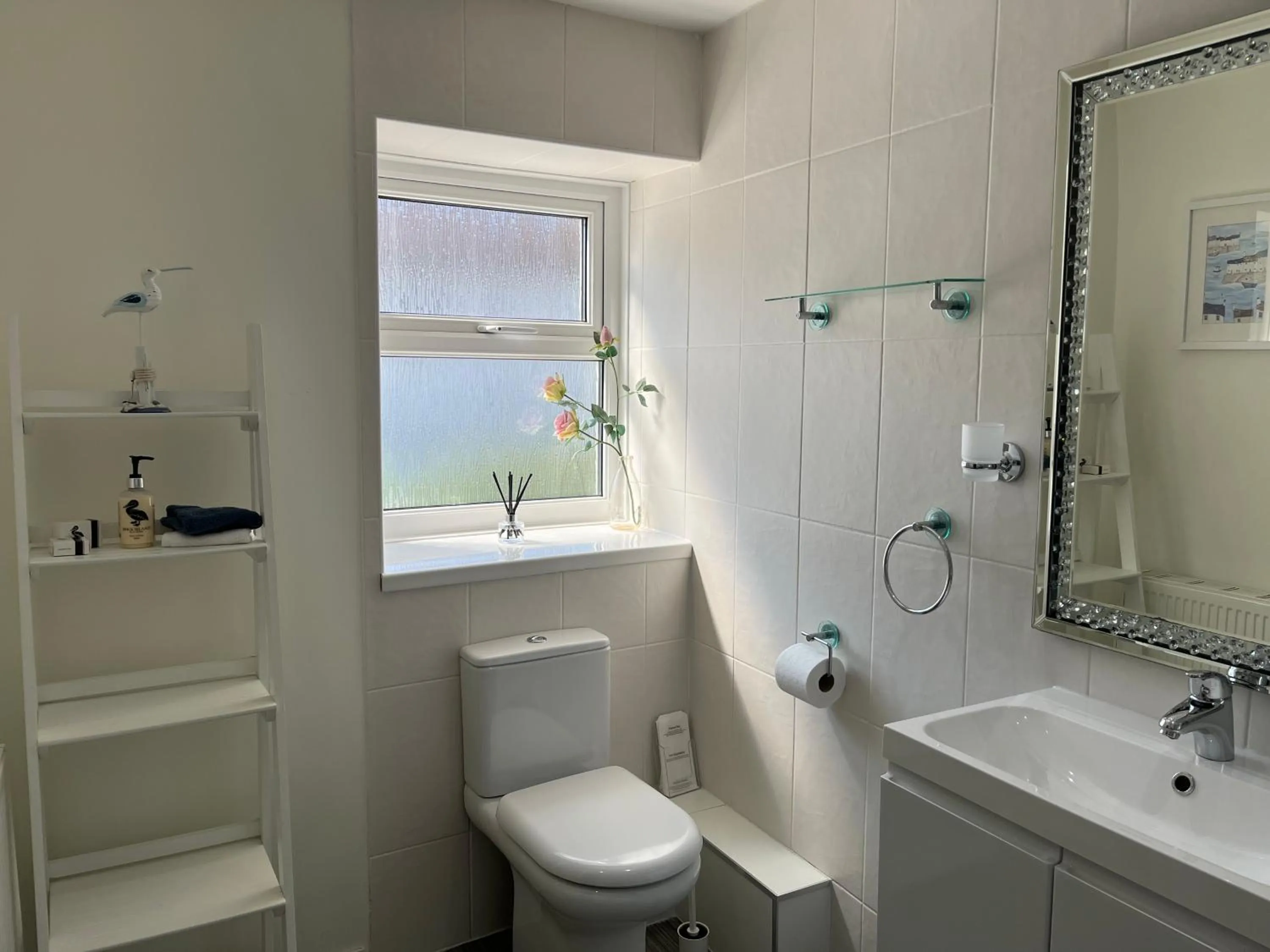 Bathroom in Tides Reach Guest House