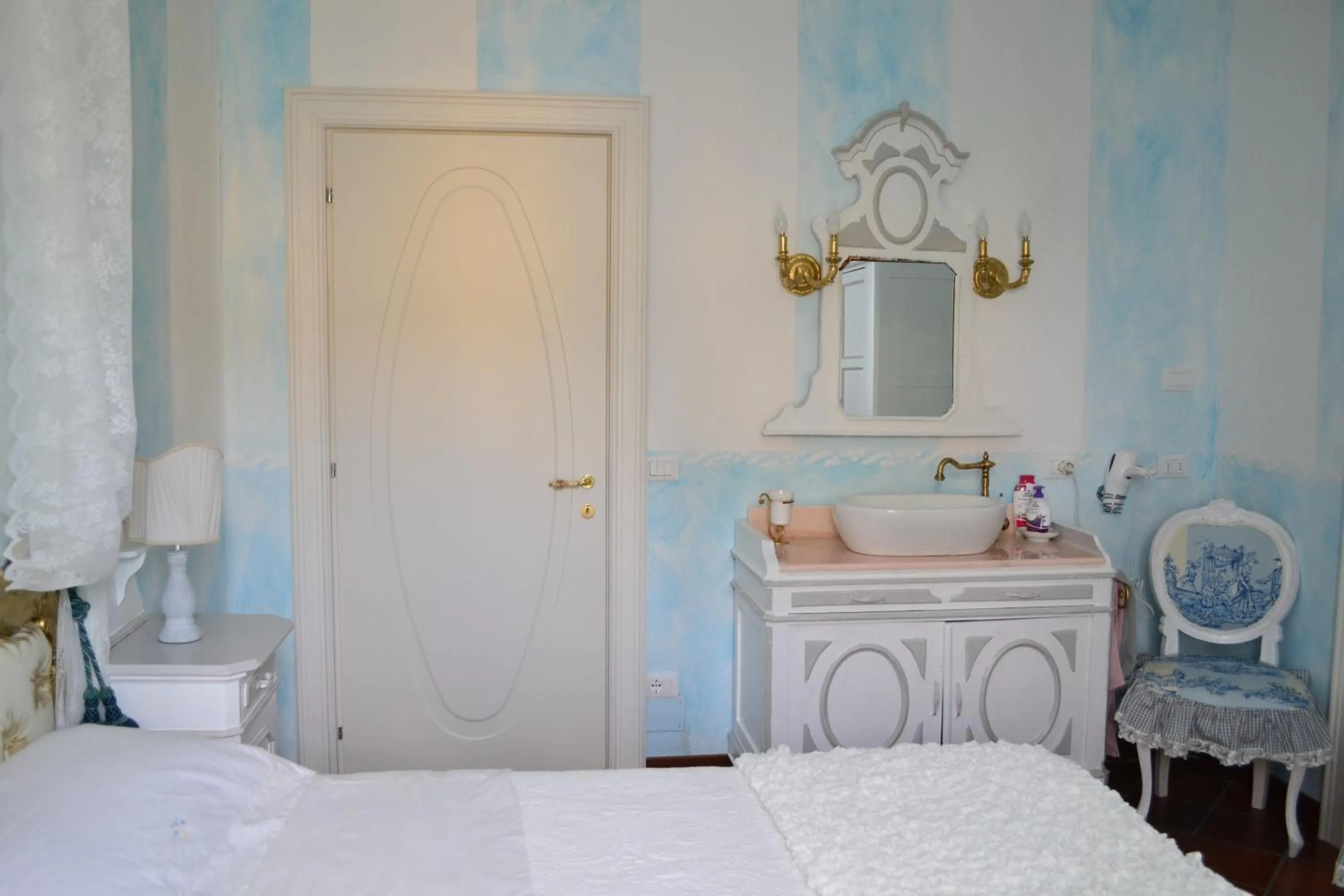 Bedroom, Bed in B&B La Maison degli Angeli