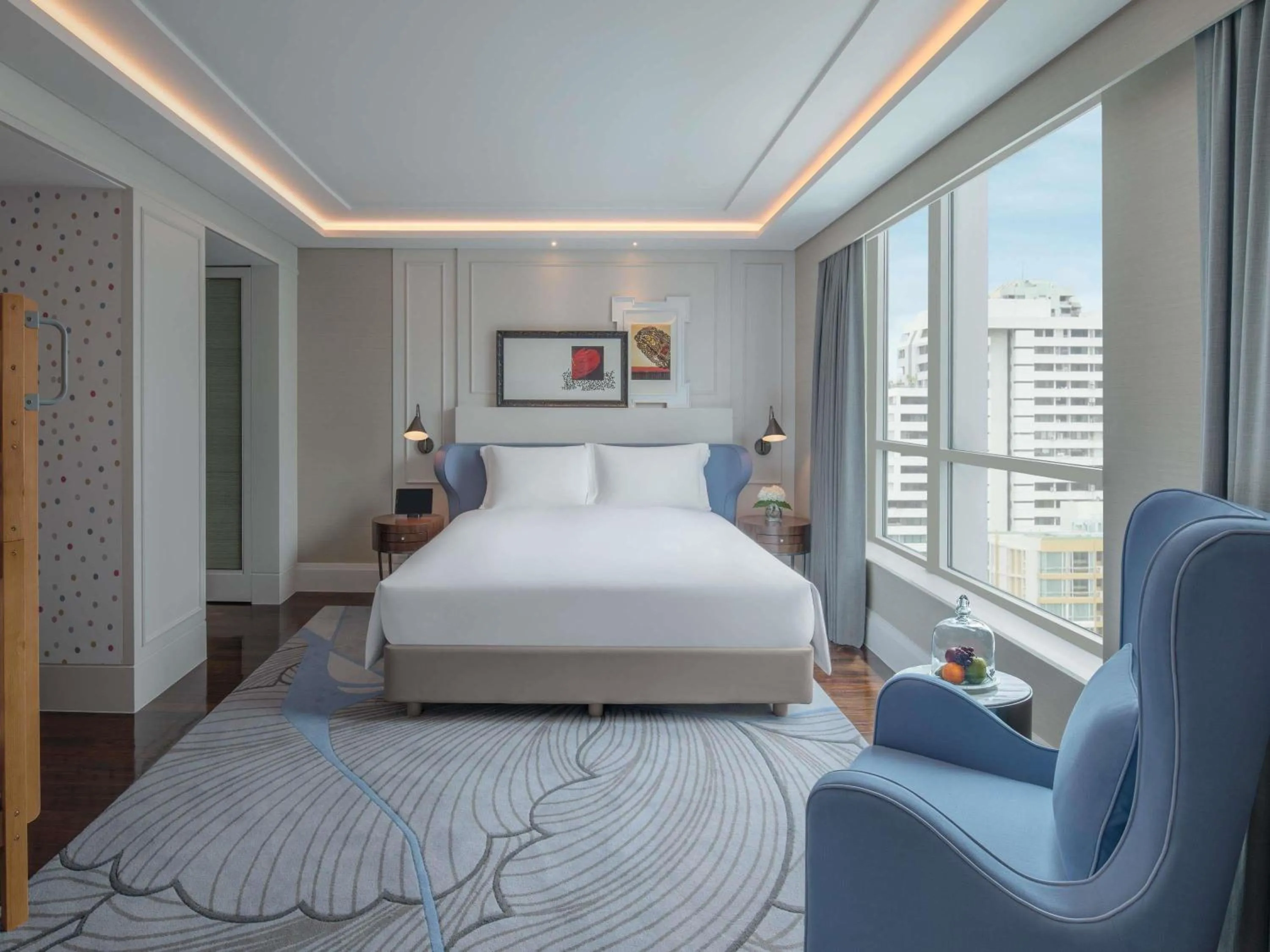 Bedroom, Bed in Sofitel Bangkok Sukhumvit