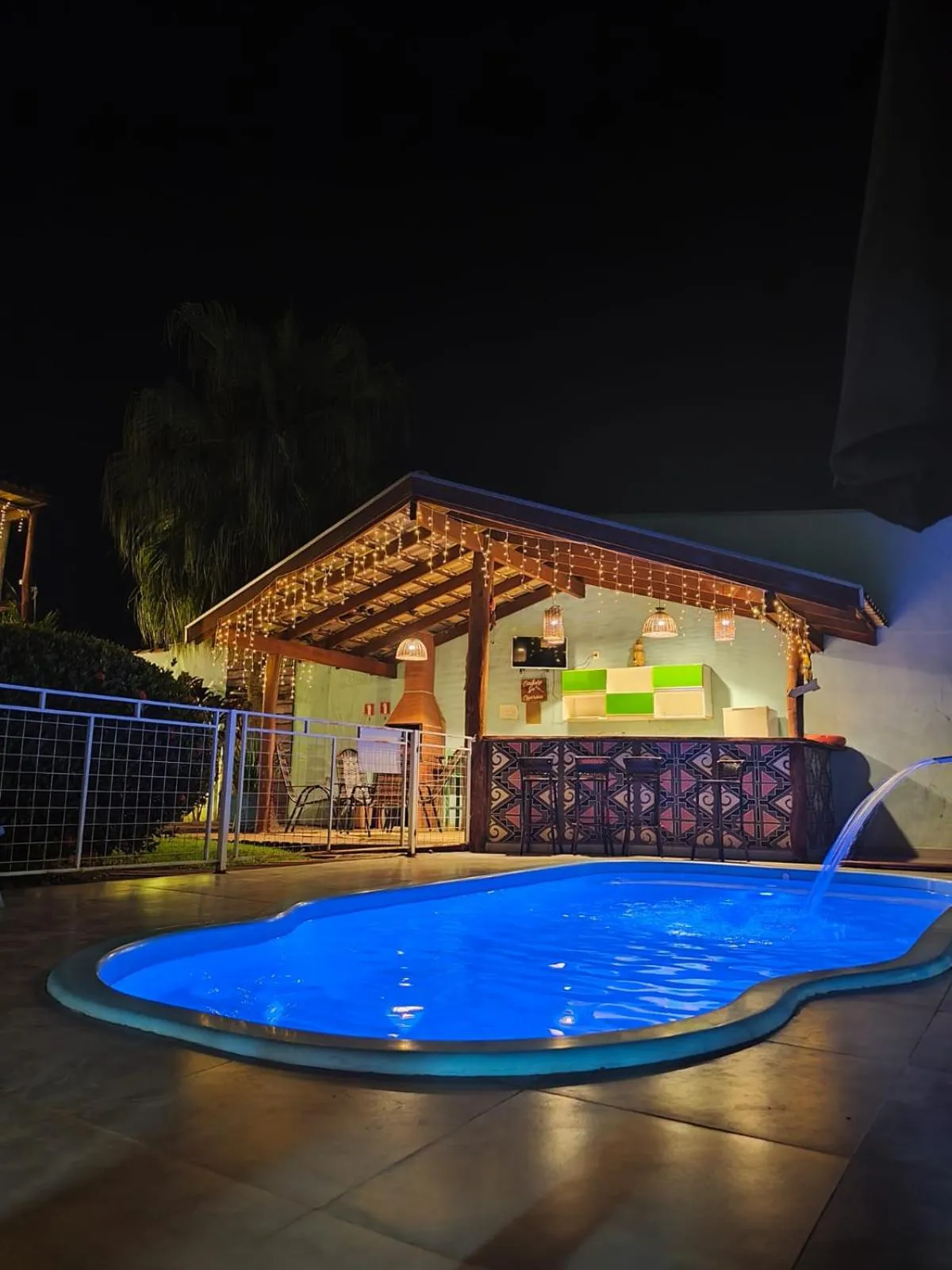 Swimming pool in Pousada Muito Bonito