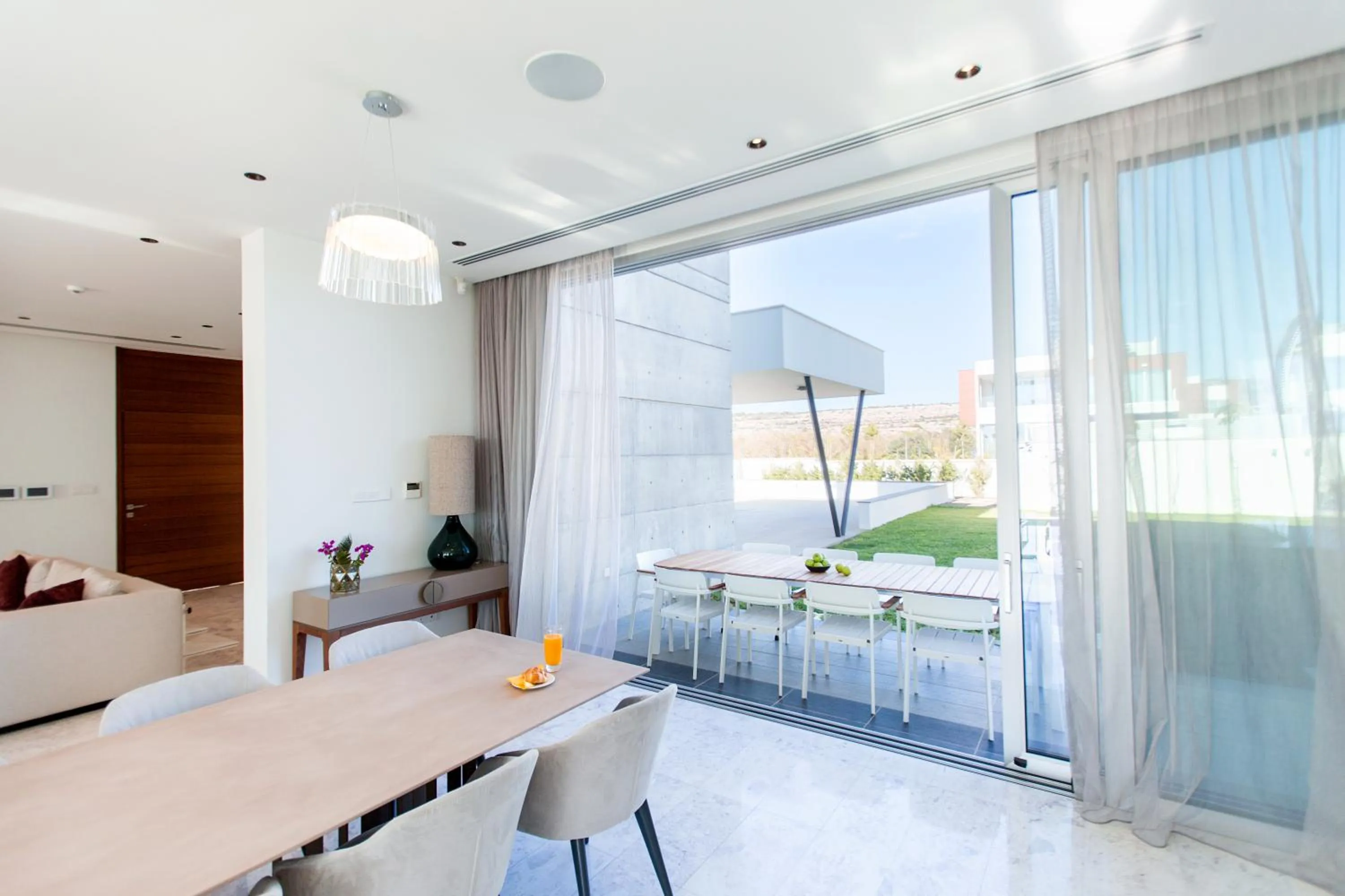 Seating area in Vivo Mare Beachfront-Seaview Villas