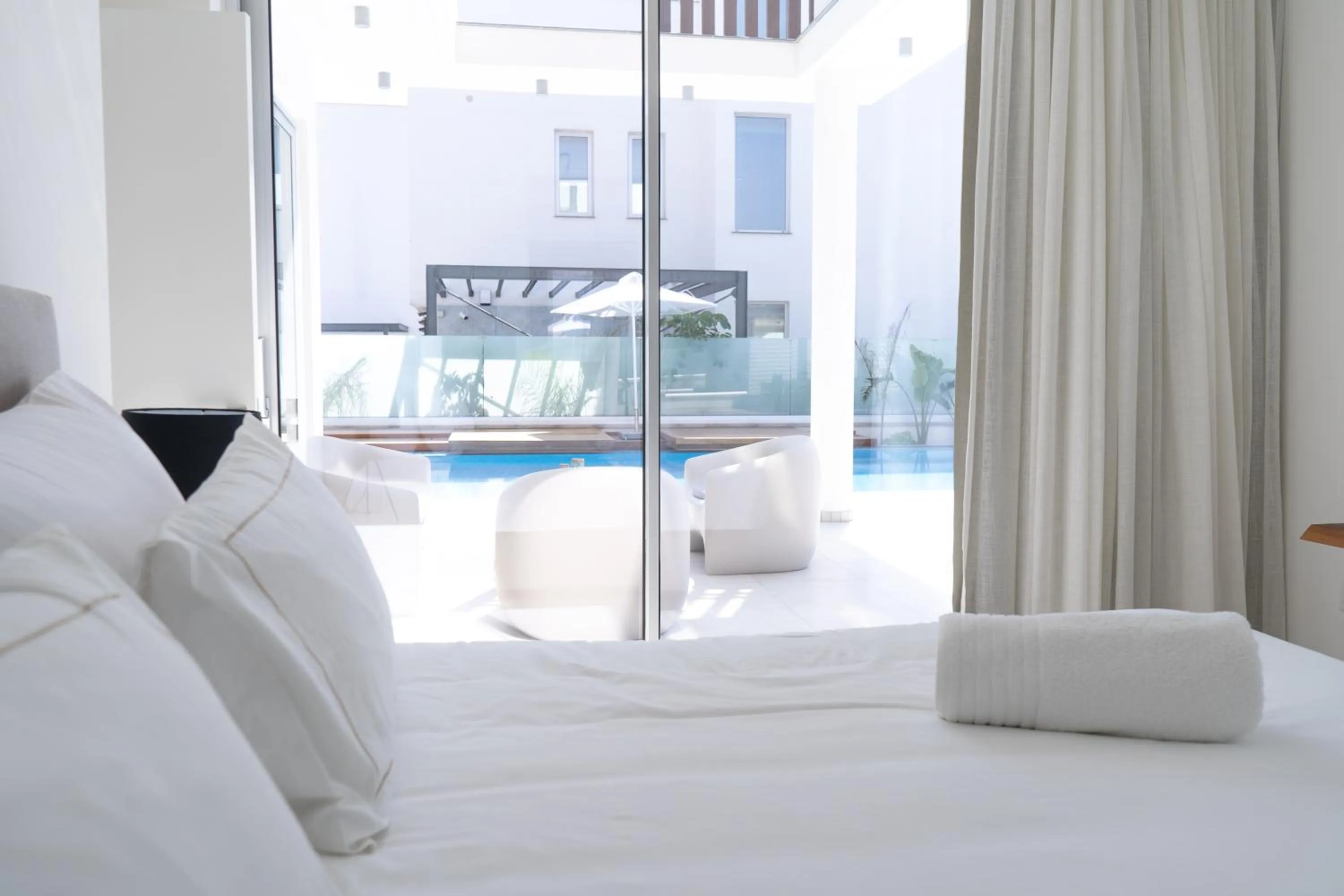 Bedroom, Bed in Vivo Mare Beachfront-Seaview Villas