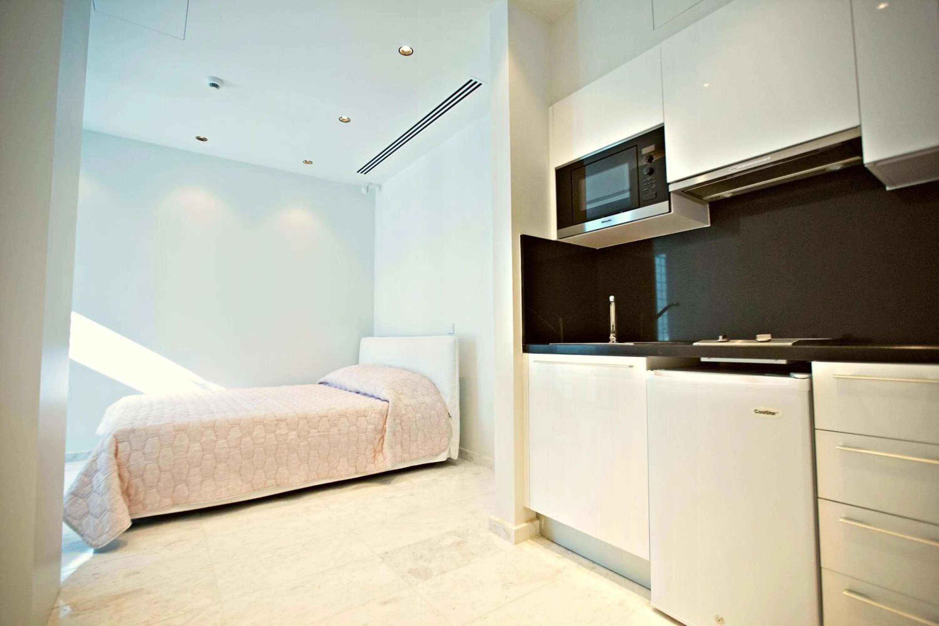 Bedroom, Bed in Vivo Mare Beachfront-Seaview Villas