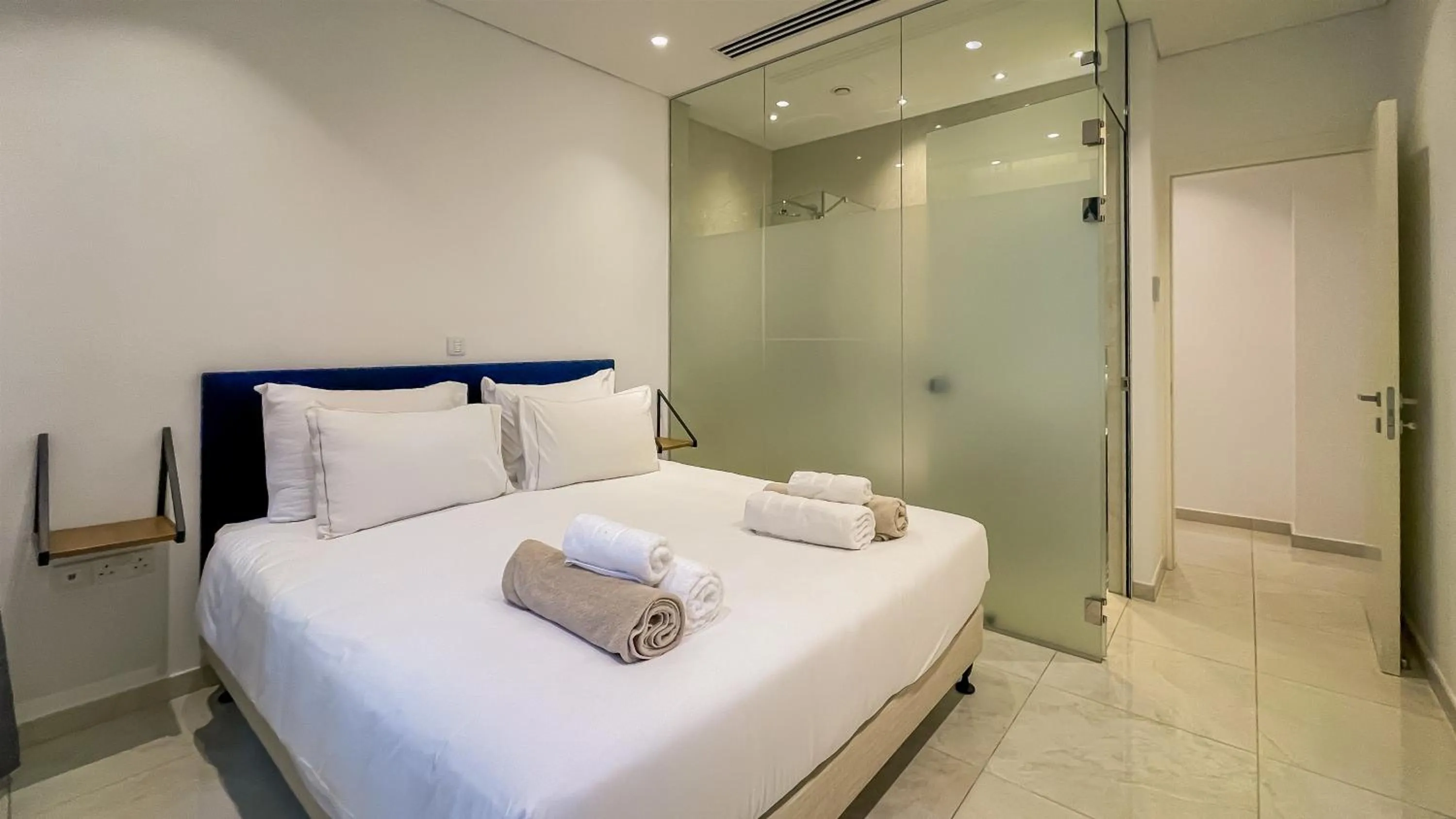 Bedroom, Bed in Vivo Mare Beachfront-Seaview Villas