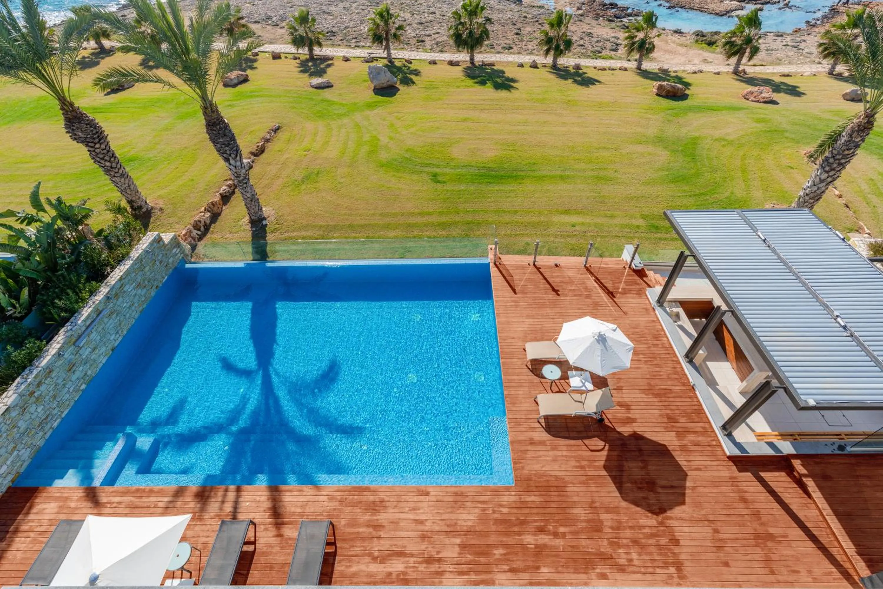 Patio in Vivo Mare Beachfront-Seaview Villas