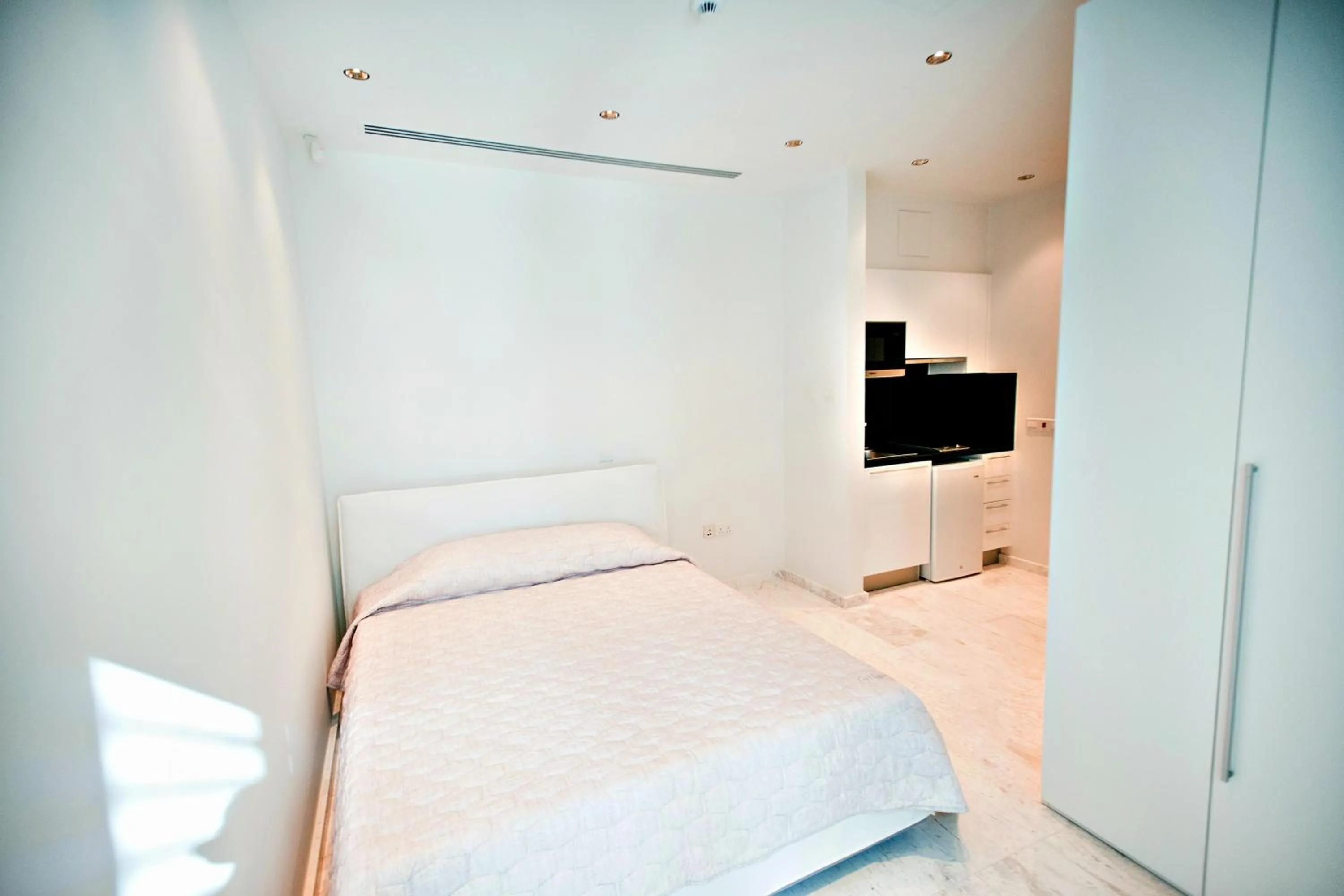 Bedroom, Bed in Vivo Mare Beachfront-Seaview Villas