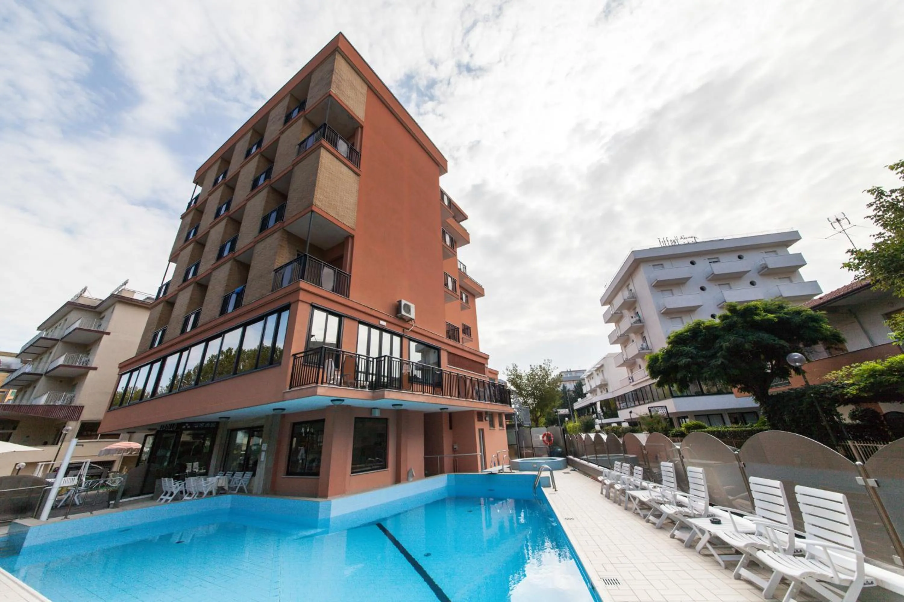 Swimming pool in Hotel Apollo