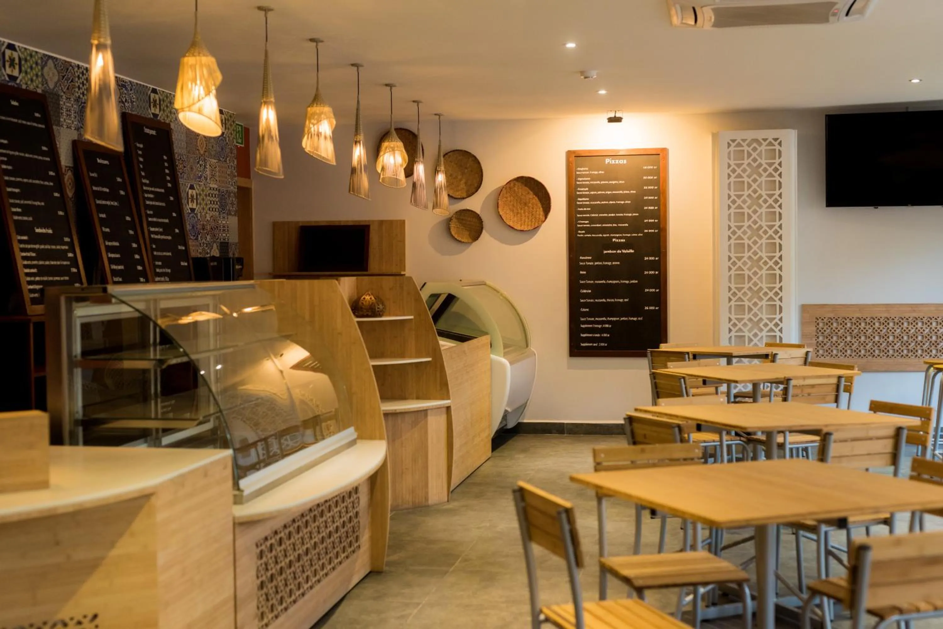 Food and drinks in Baobab Tree Hôtel & Spa