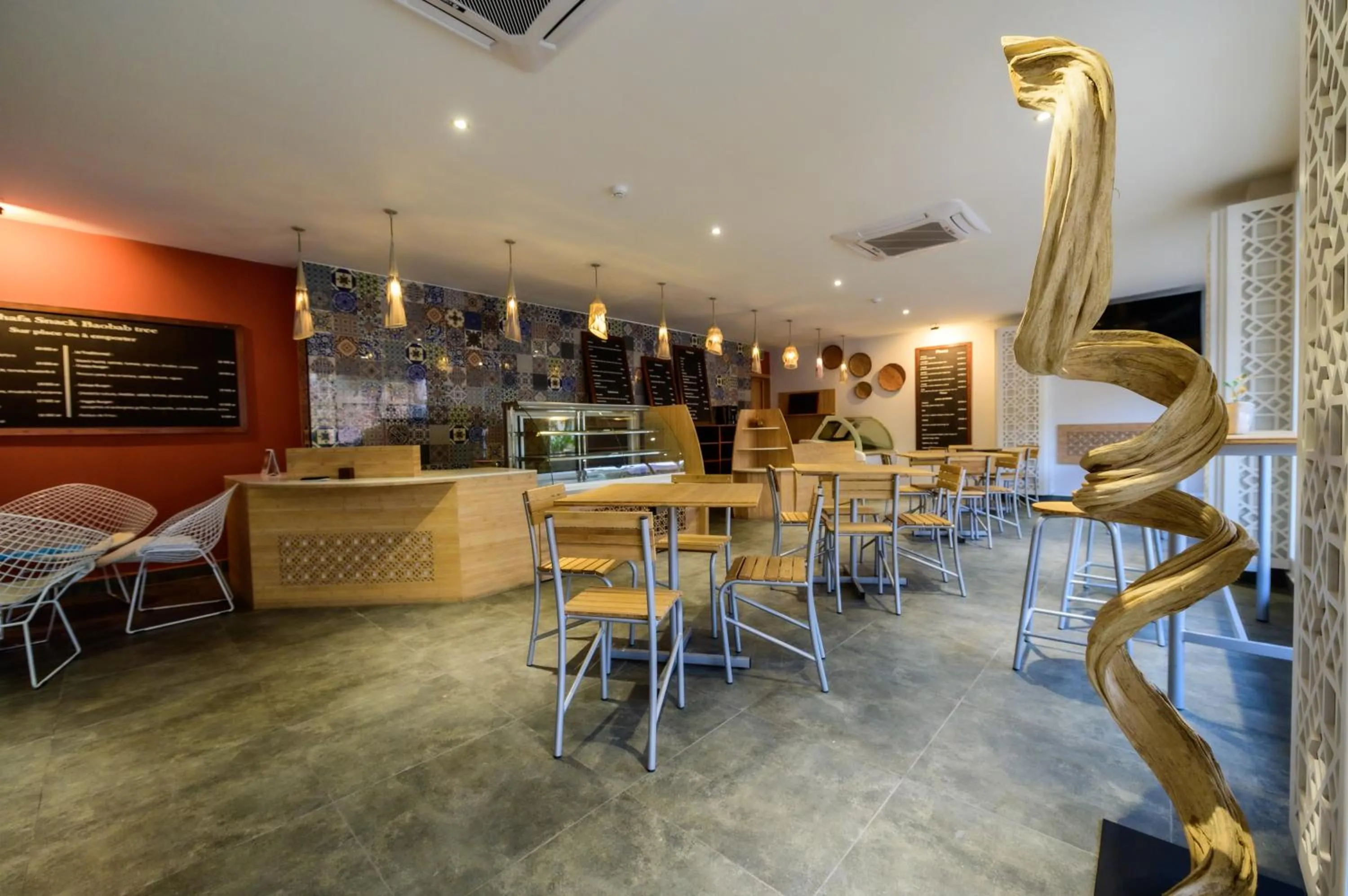 Food and drinks in Baobab Tree Hôtel & Spa