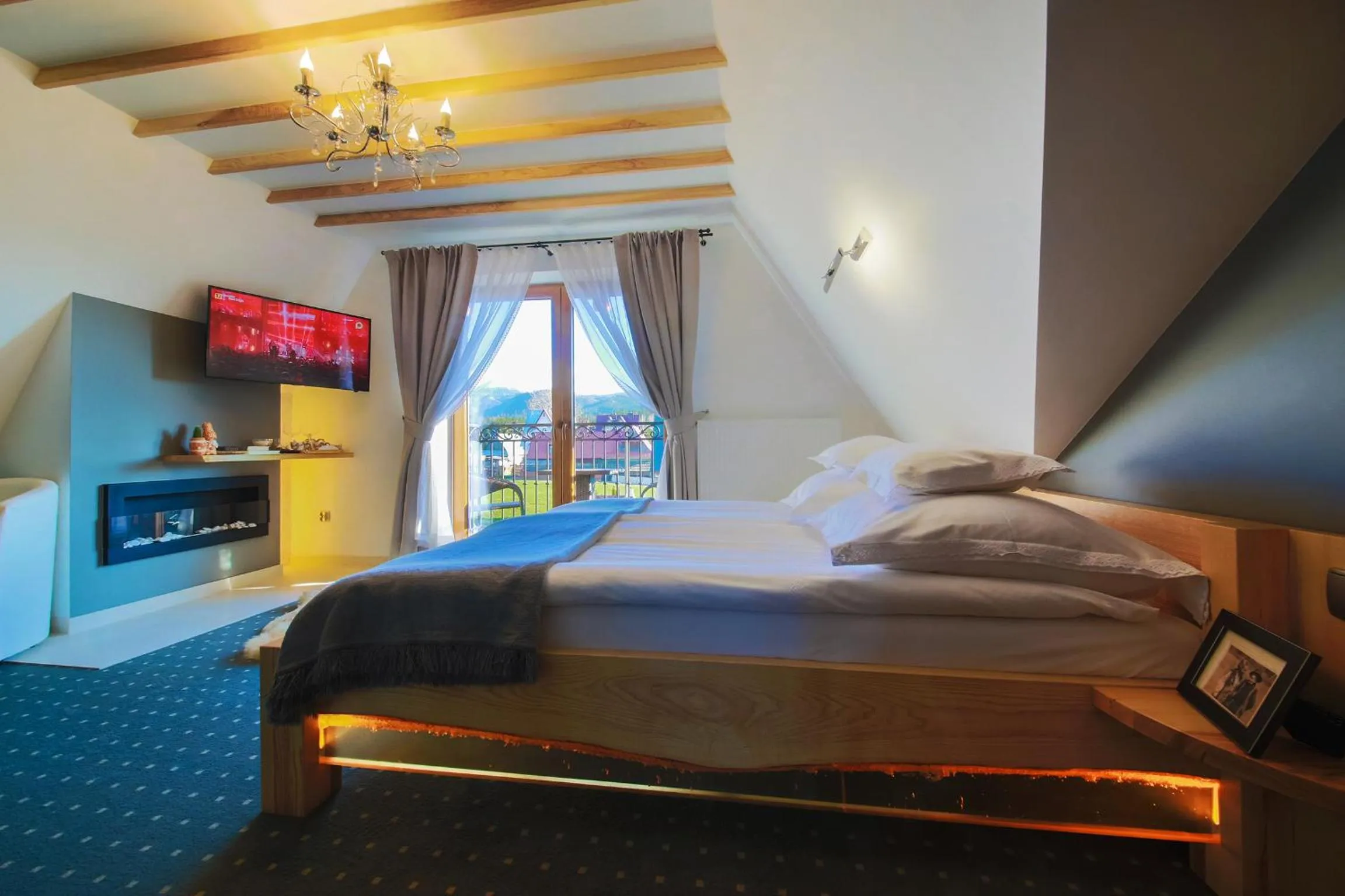 TV and multimedia, Bed in ECO Willa Grand Karpatia Ski&Wellness