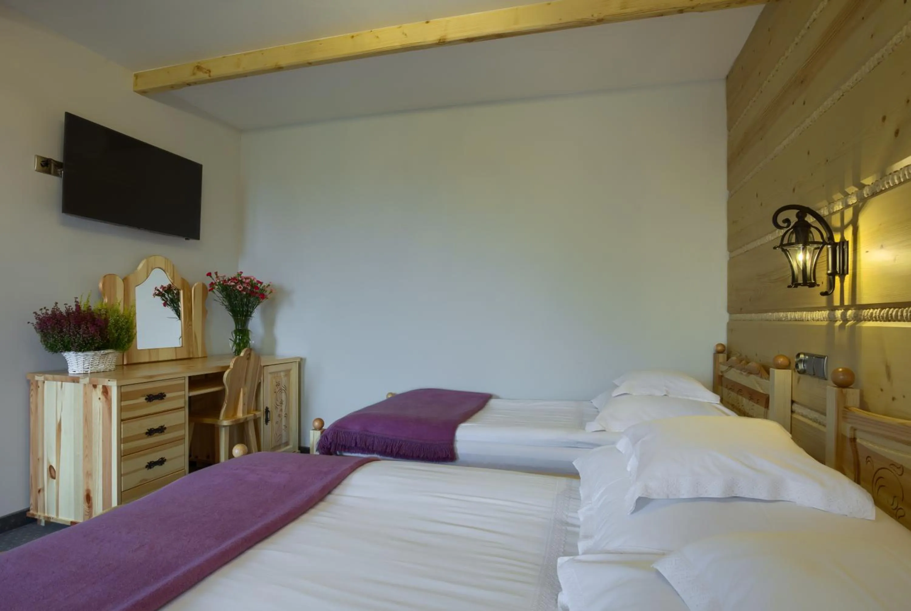 TV and multimedia, Bed in ECO Willa Grand Karpatia Ski&Wellness