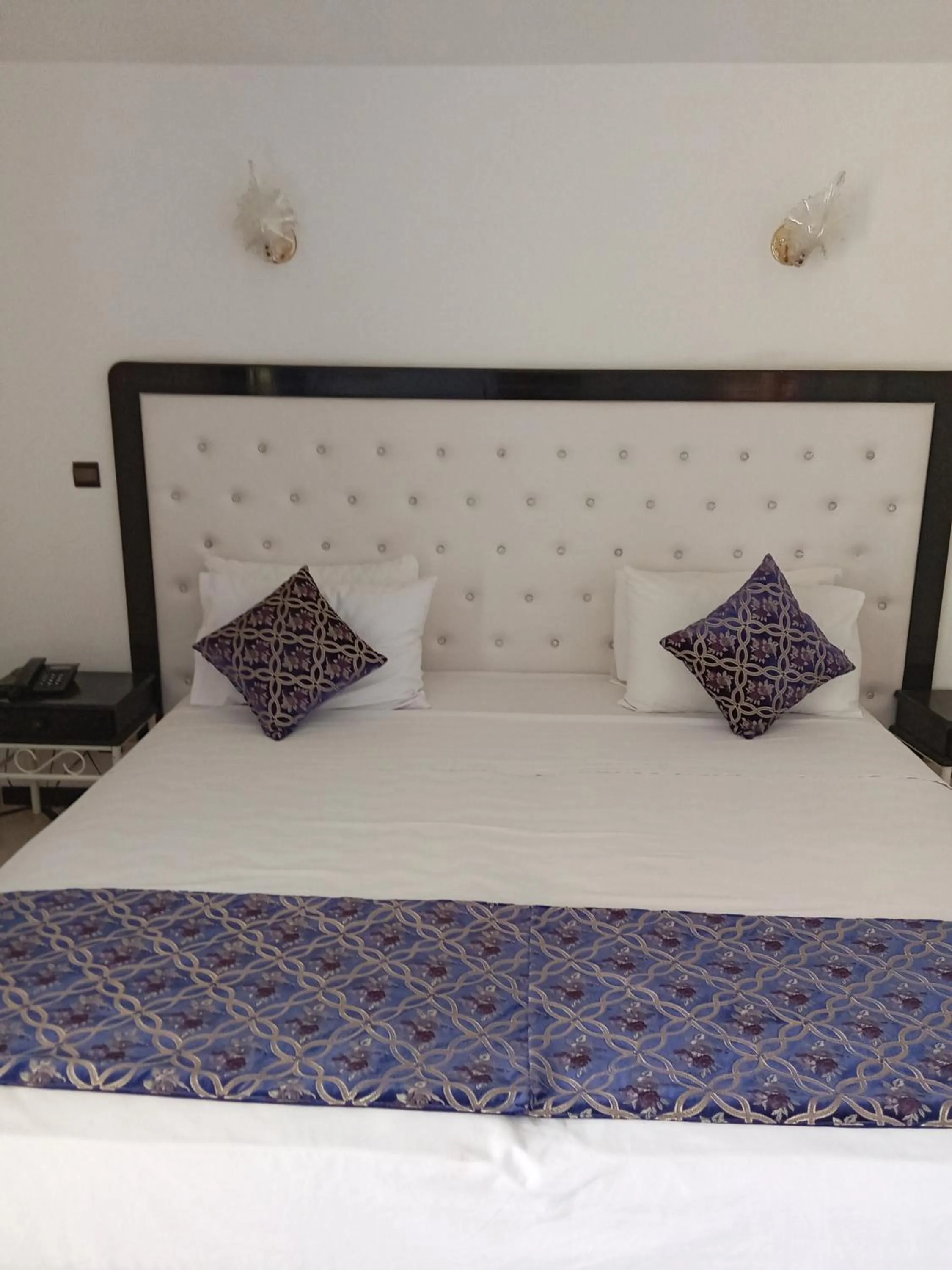 Bed in Hotel Al Kabir