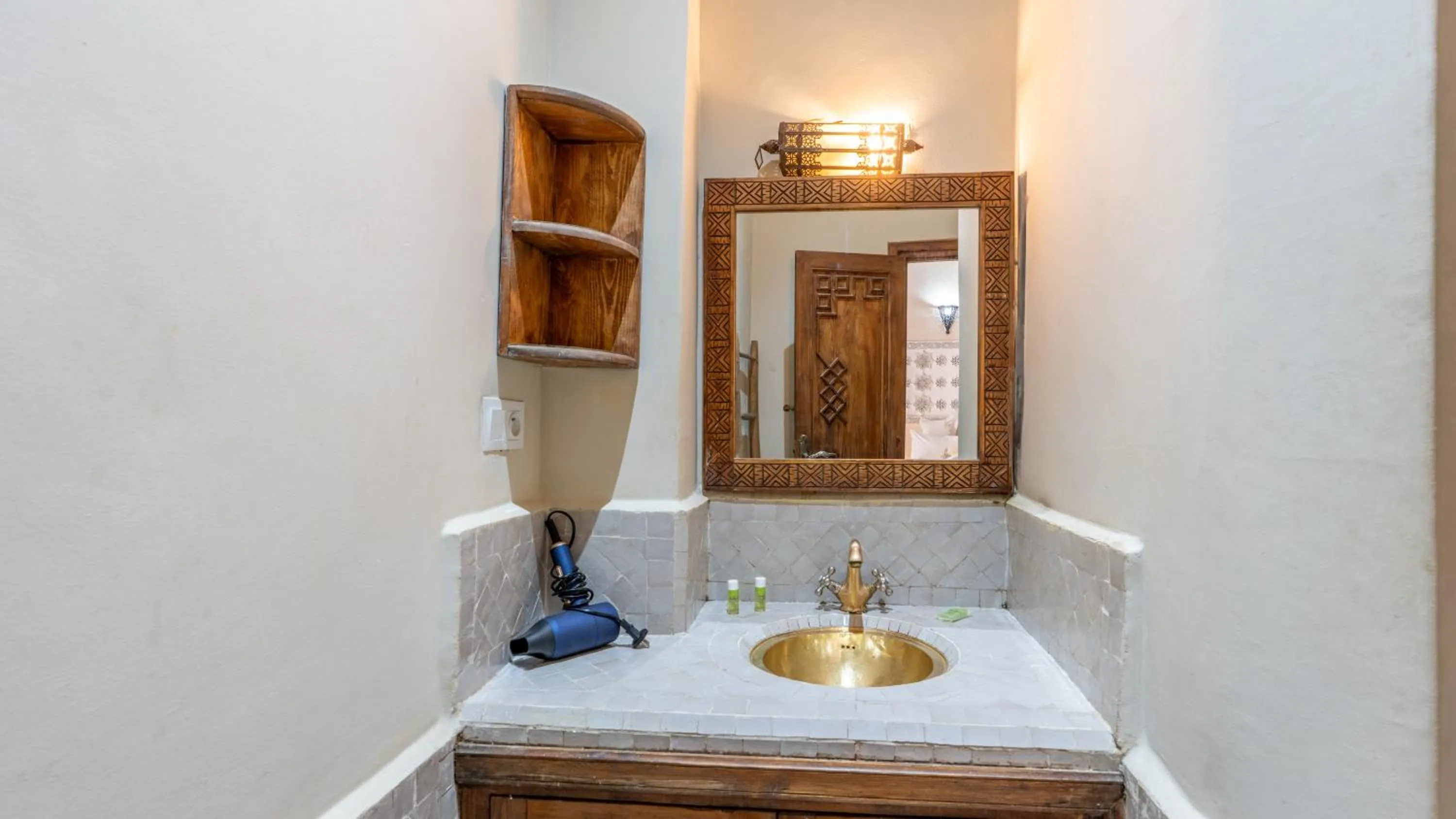 Bathroom in Riad Abaka hotel & boutique