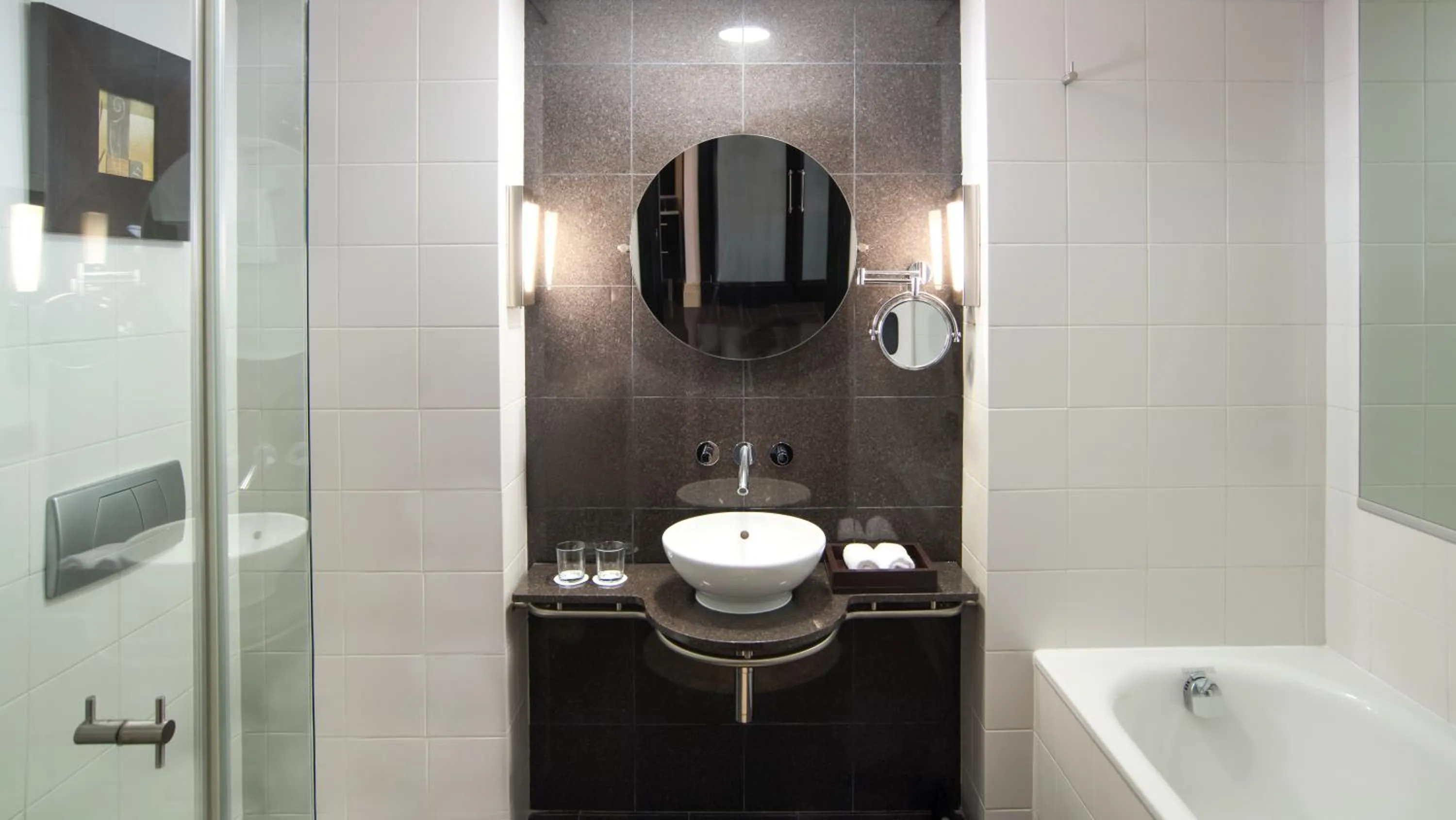 Toilet in Mak Albania Hotel