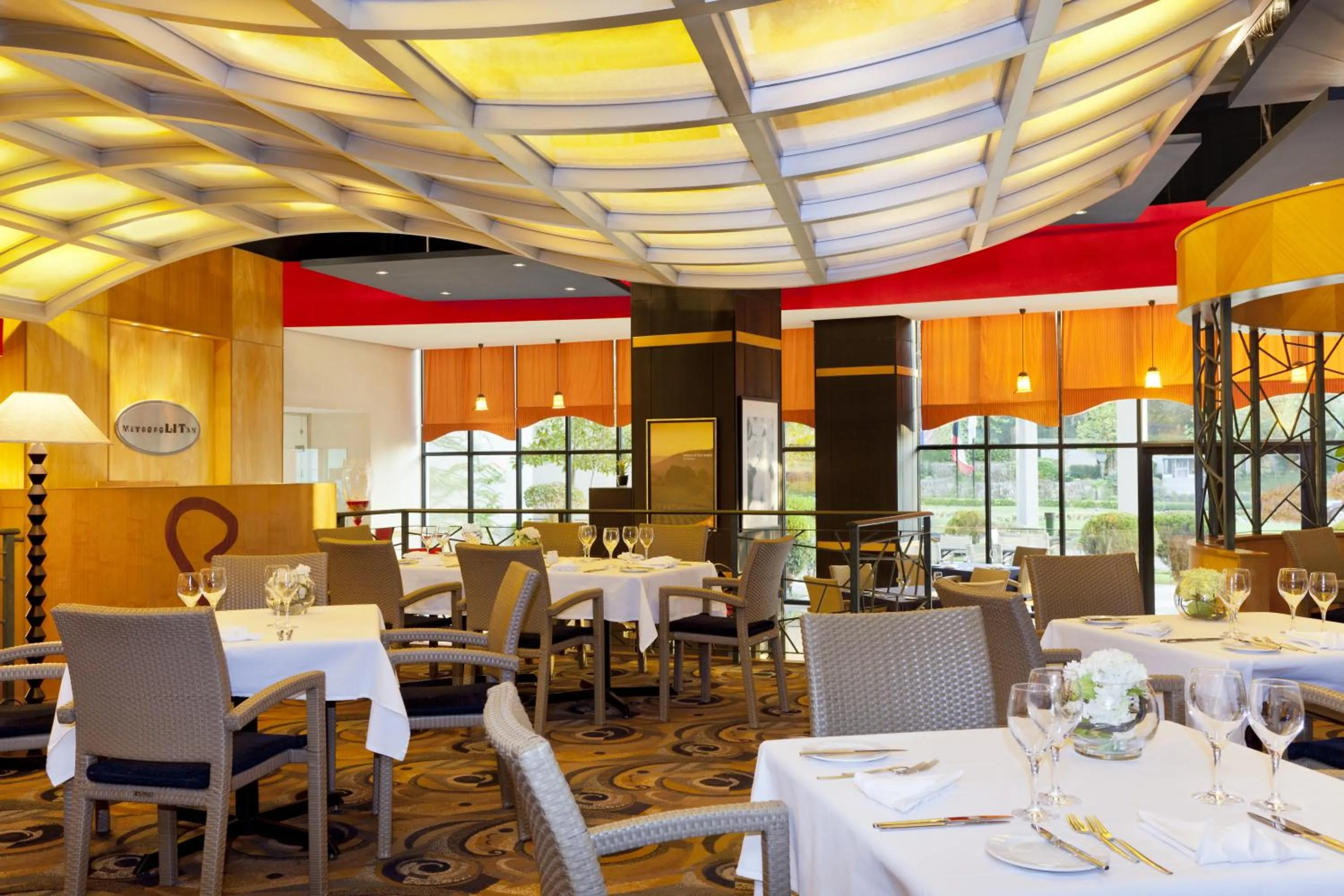 Restaurant/places to eat in Mak Albania Hotel