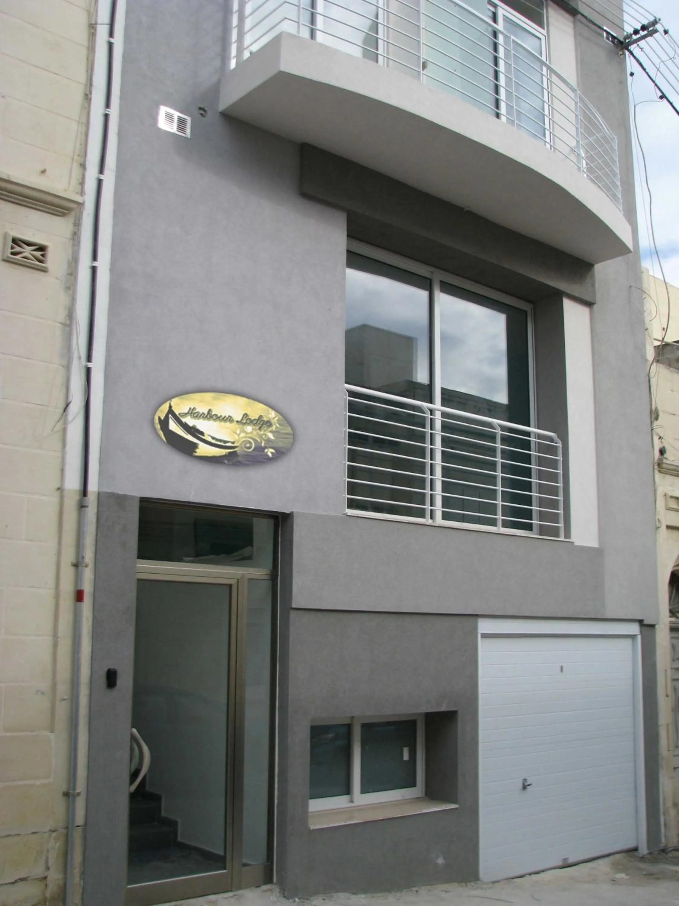 Facade/entrance in Harbour Lodge