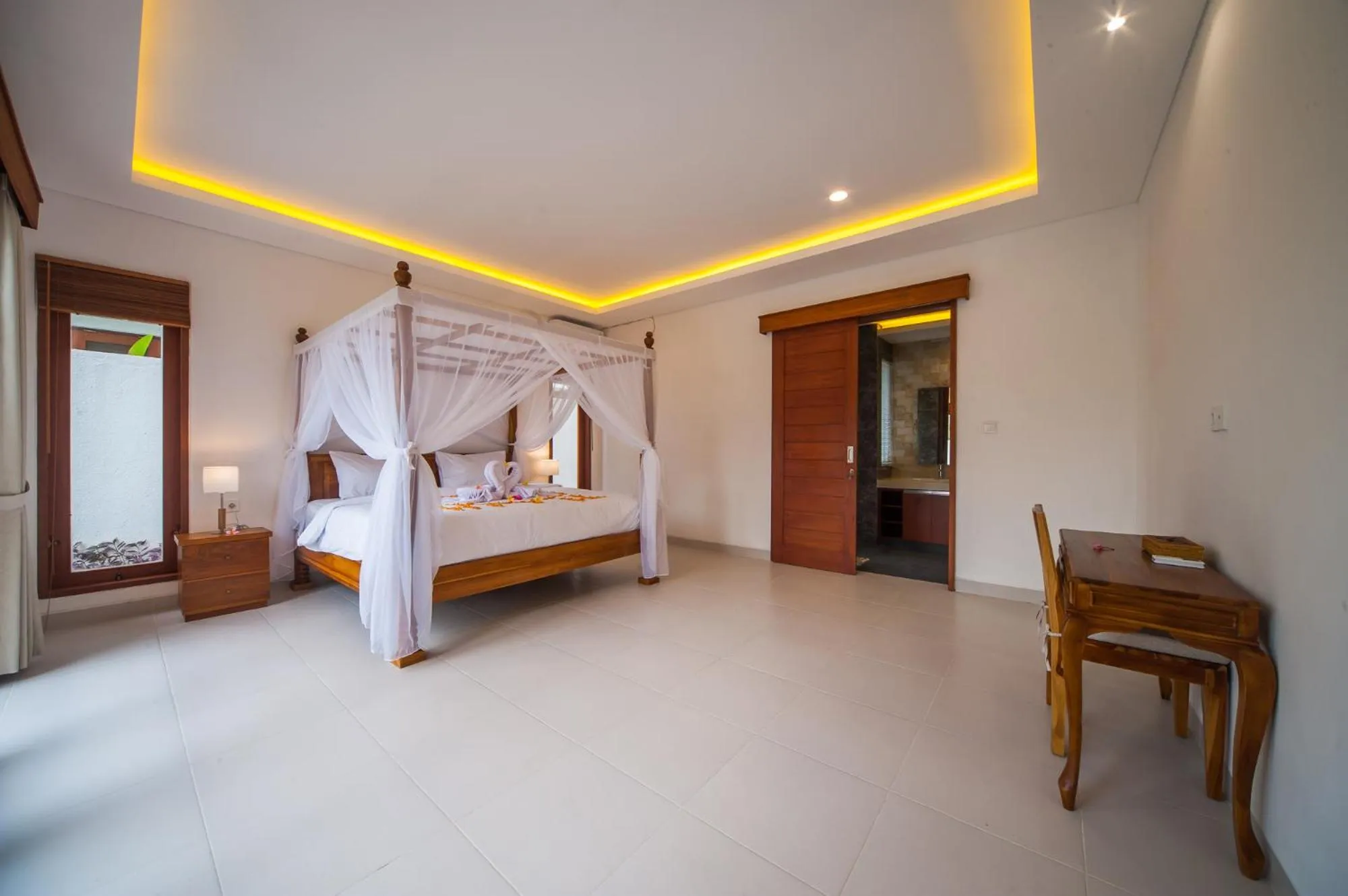 Bed in Villa Ubud Hill