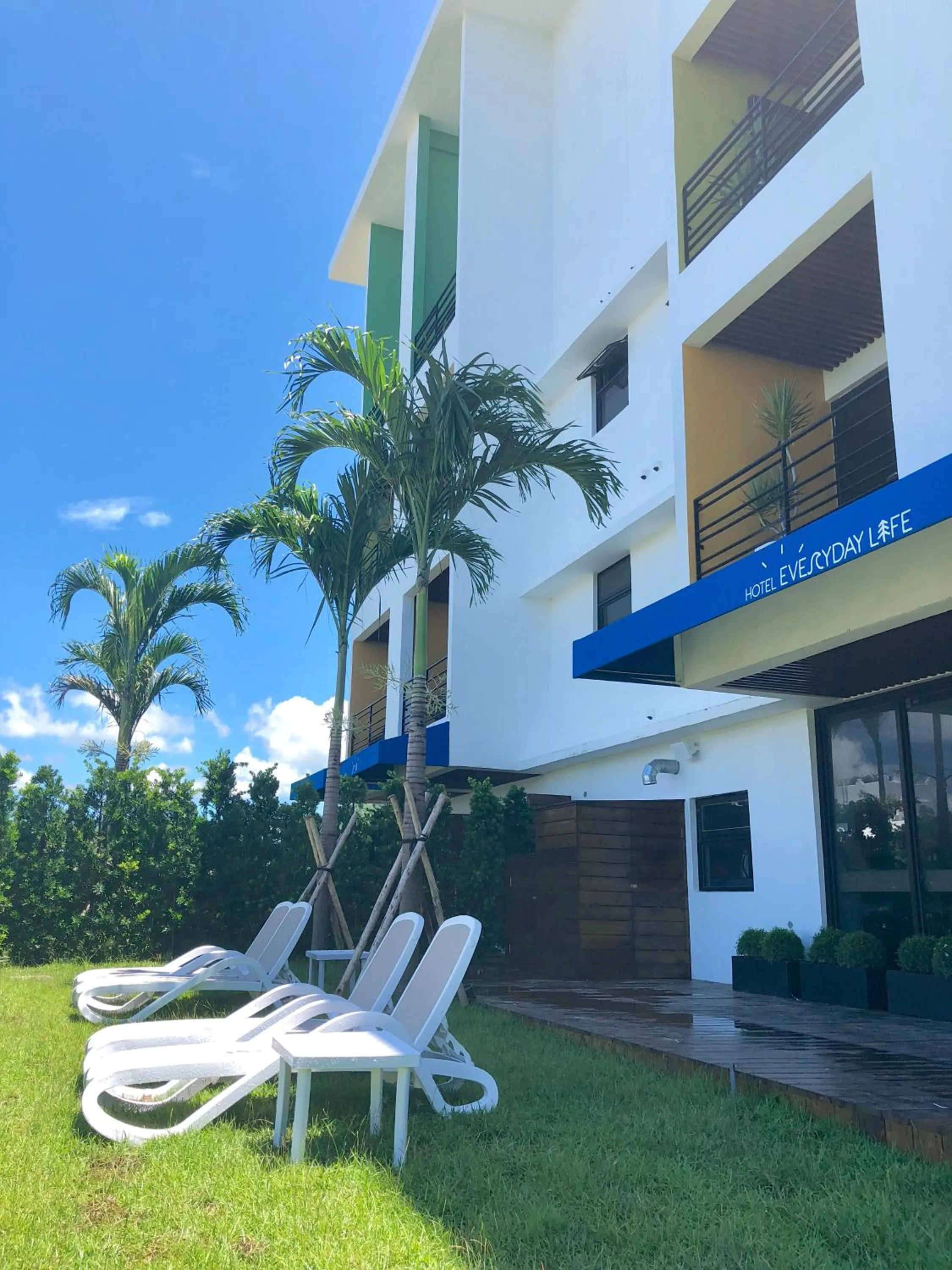 Property building in Hotel Everyday Life