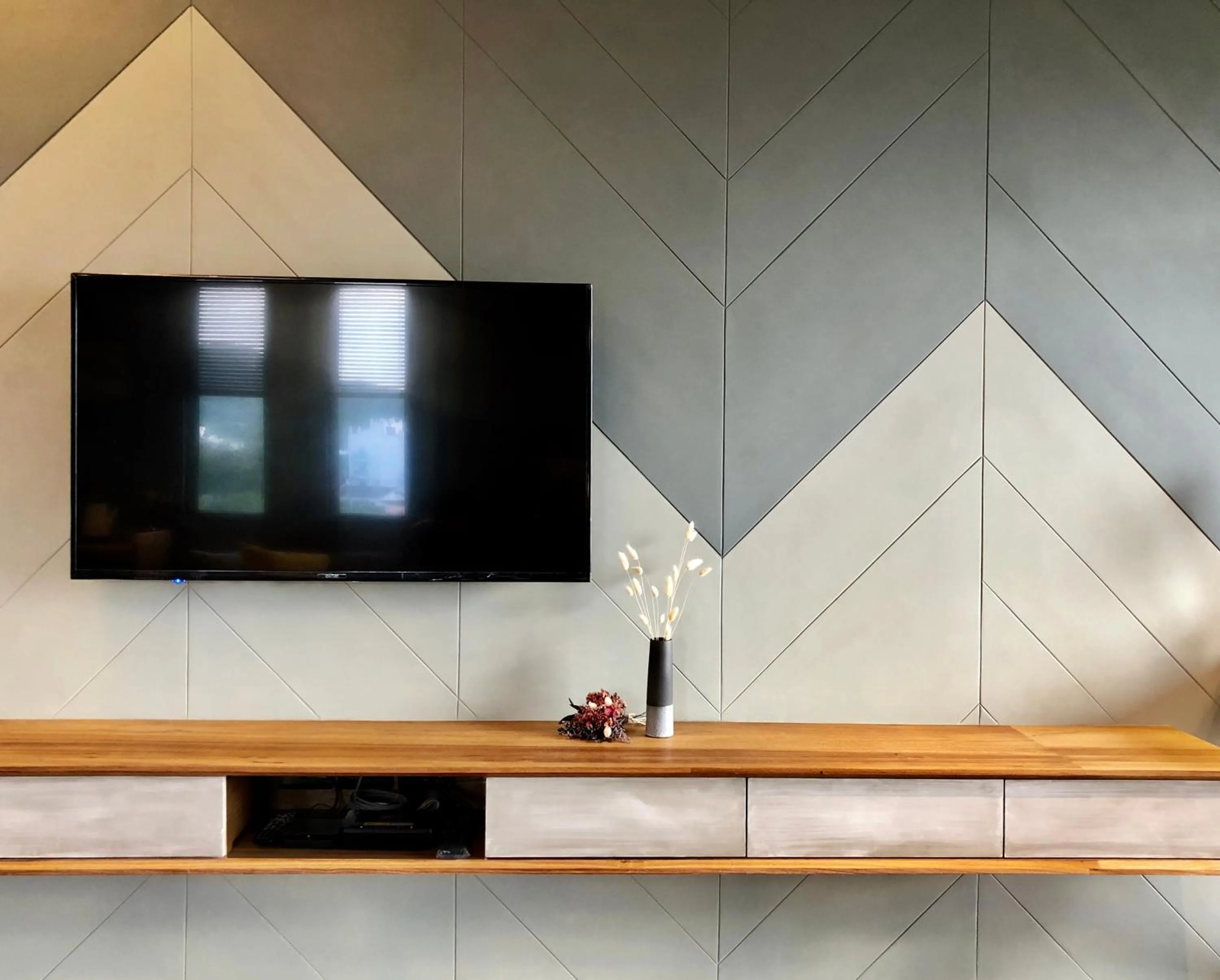 TV and multimedia in Hotel Everyday Life