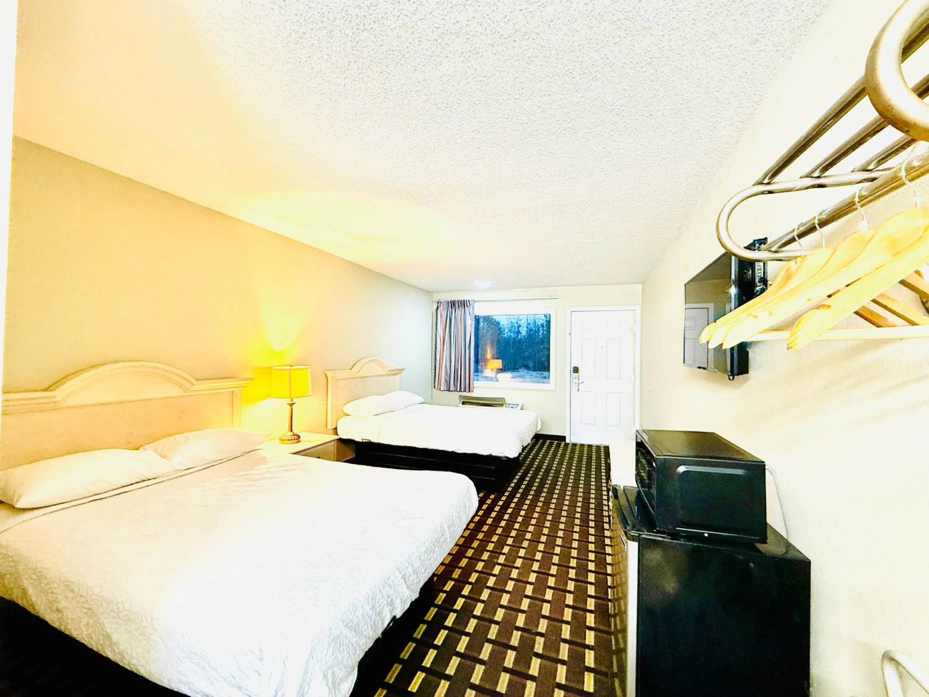 TV and multimedia, Bed in Travelodge by Wyndham-Thomasville AL