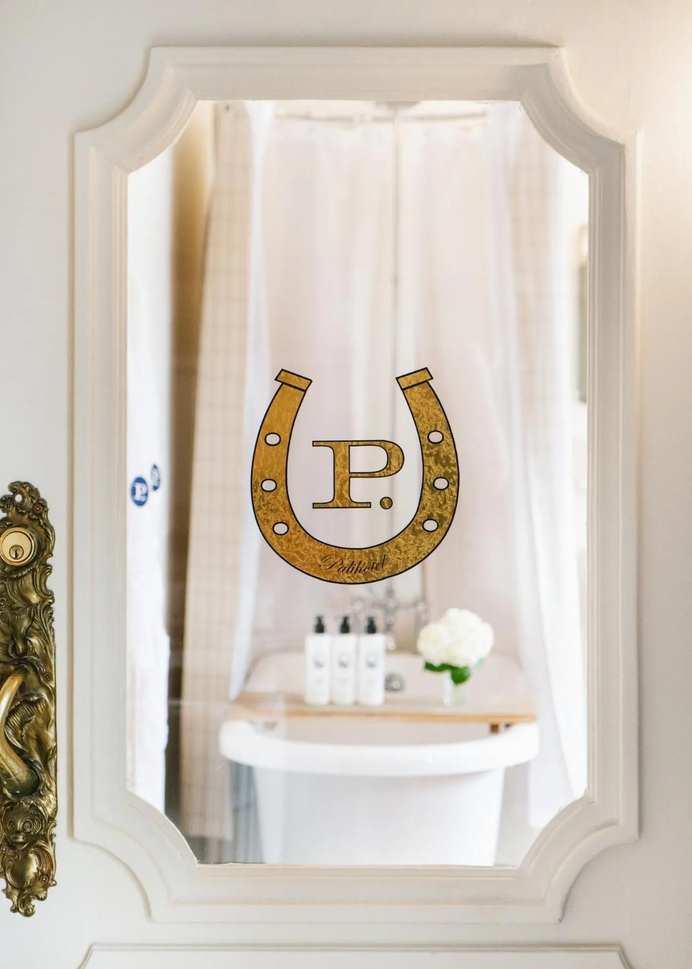 Bathroom, Bed in Palihotel Melrose