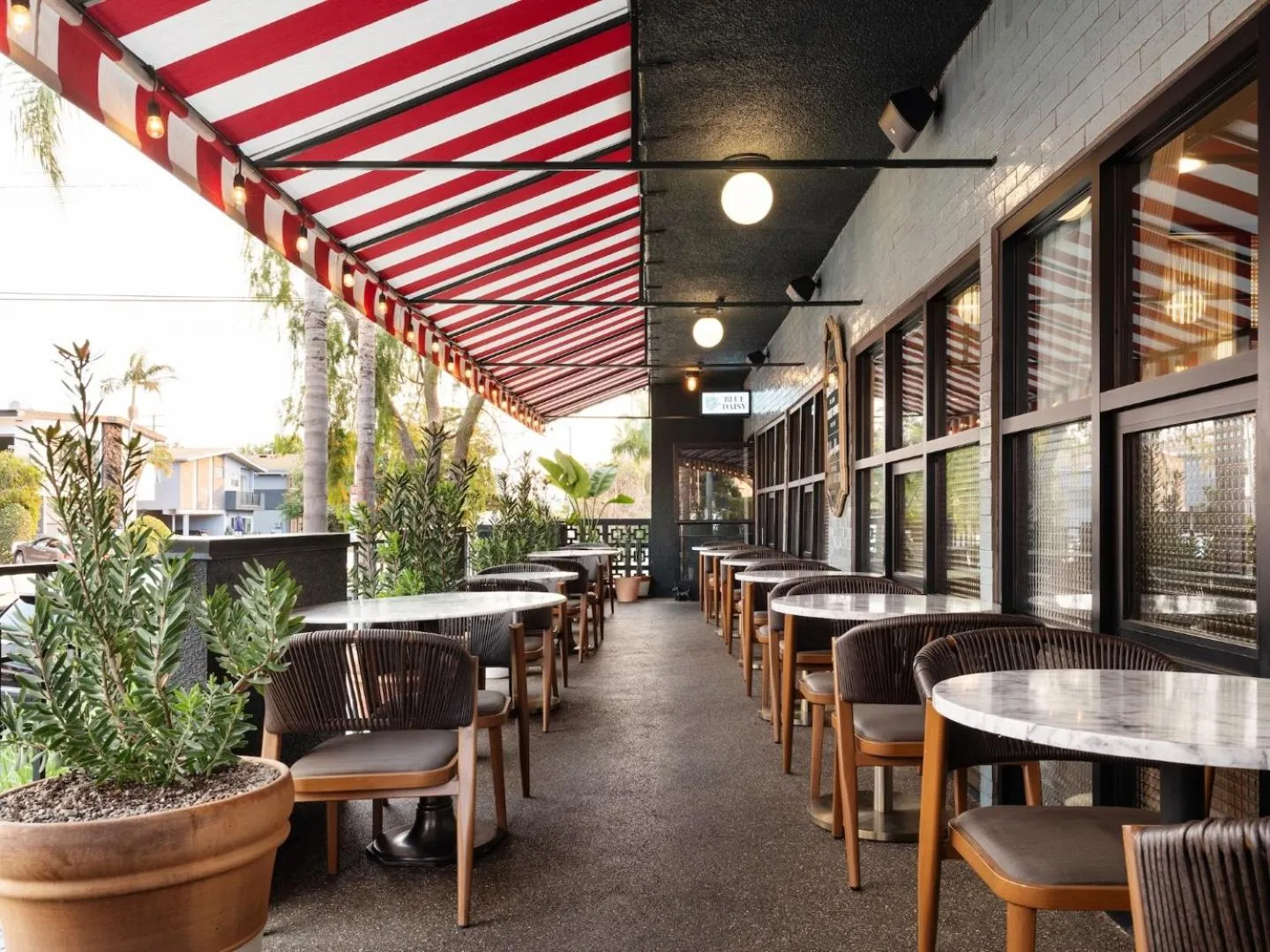 Restaurant/places to eat in Palihotel Melrose