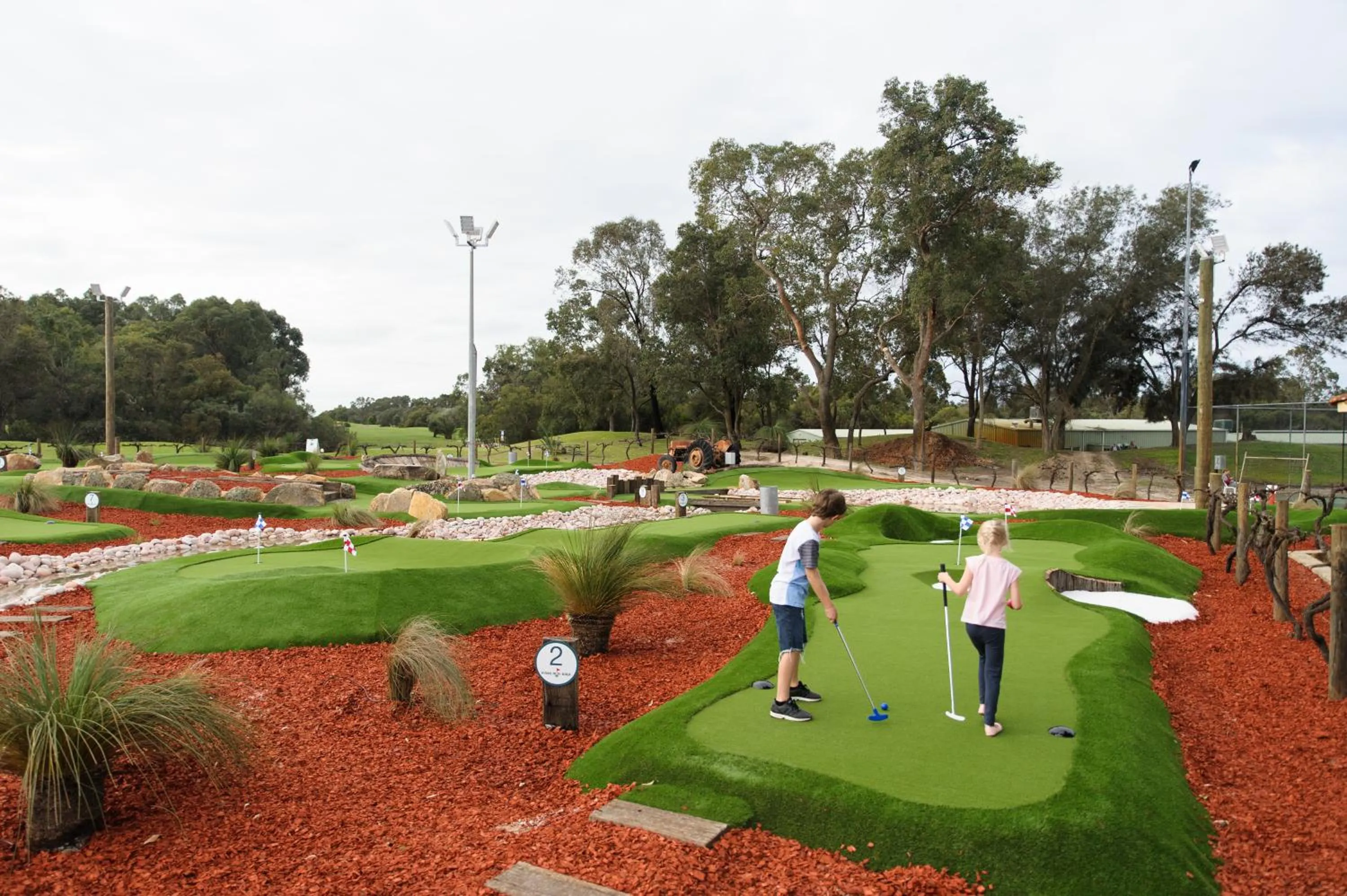 Minigolf in Novotel Vines Resort Swan Valley