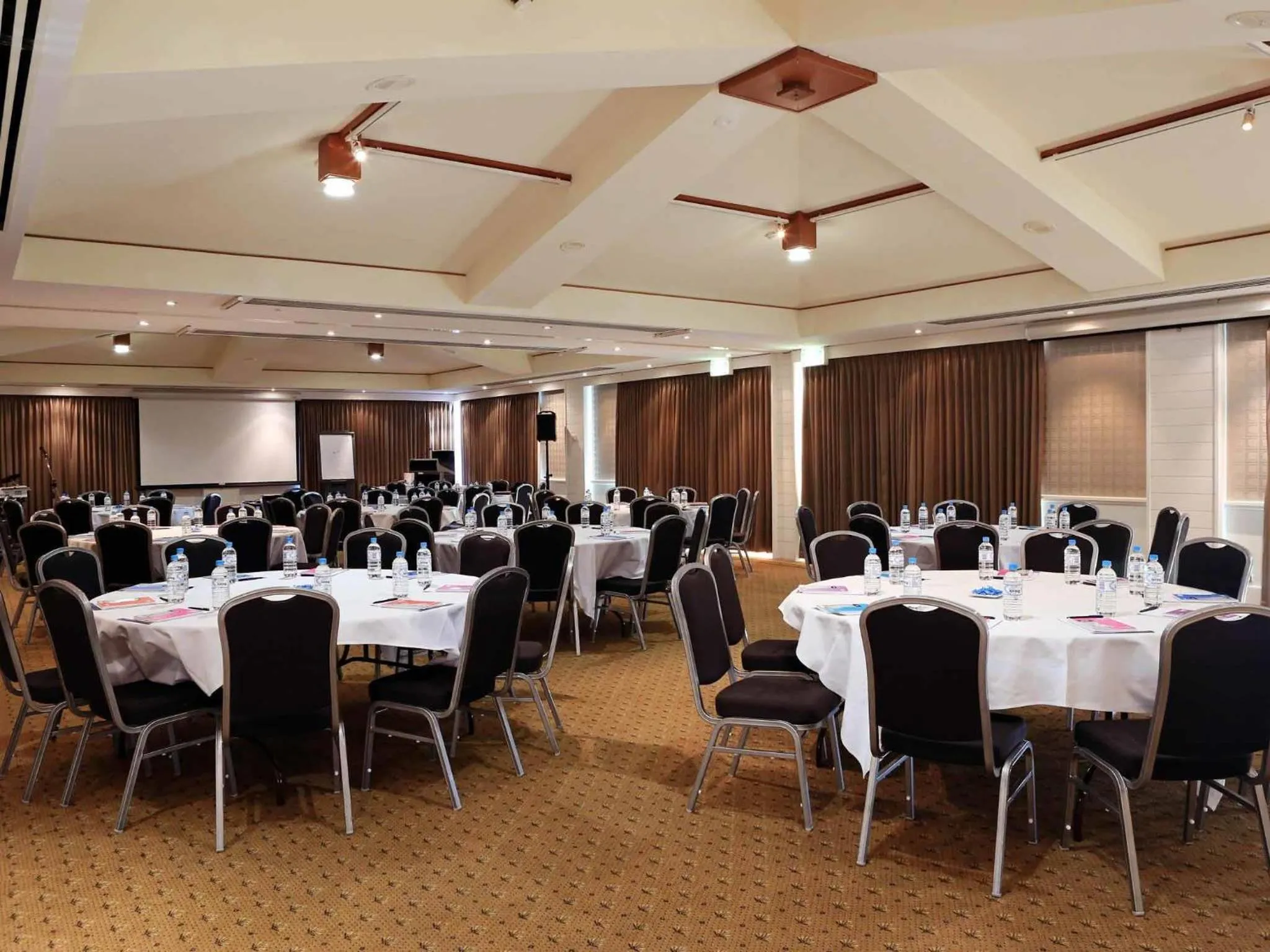 Meeting/conference room in Novotel Vines Resort Swan Valley