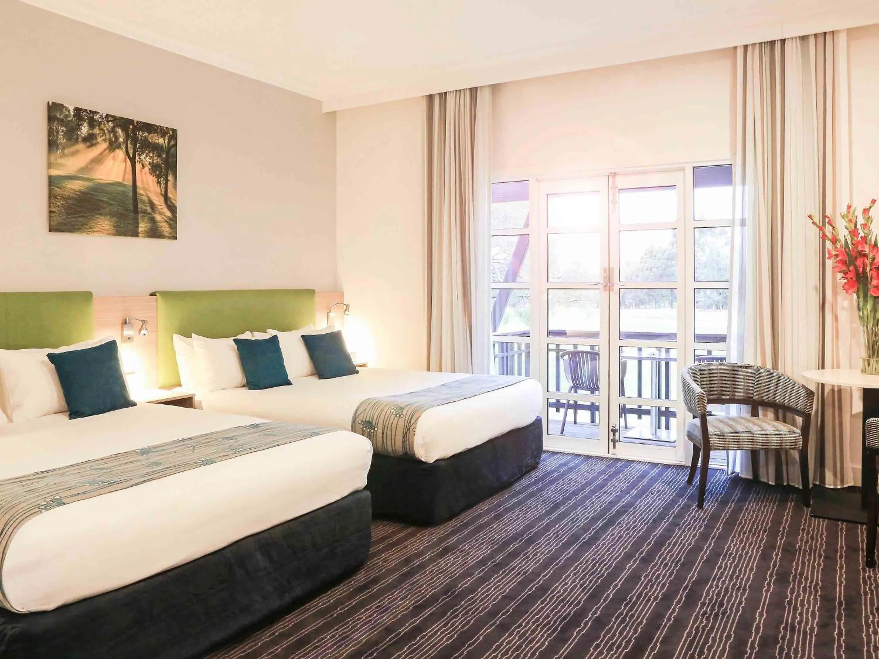 Standard Twin Room with Two Queen Beds in Novotel Vines Resort Swan Valley