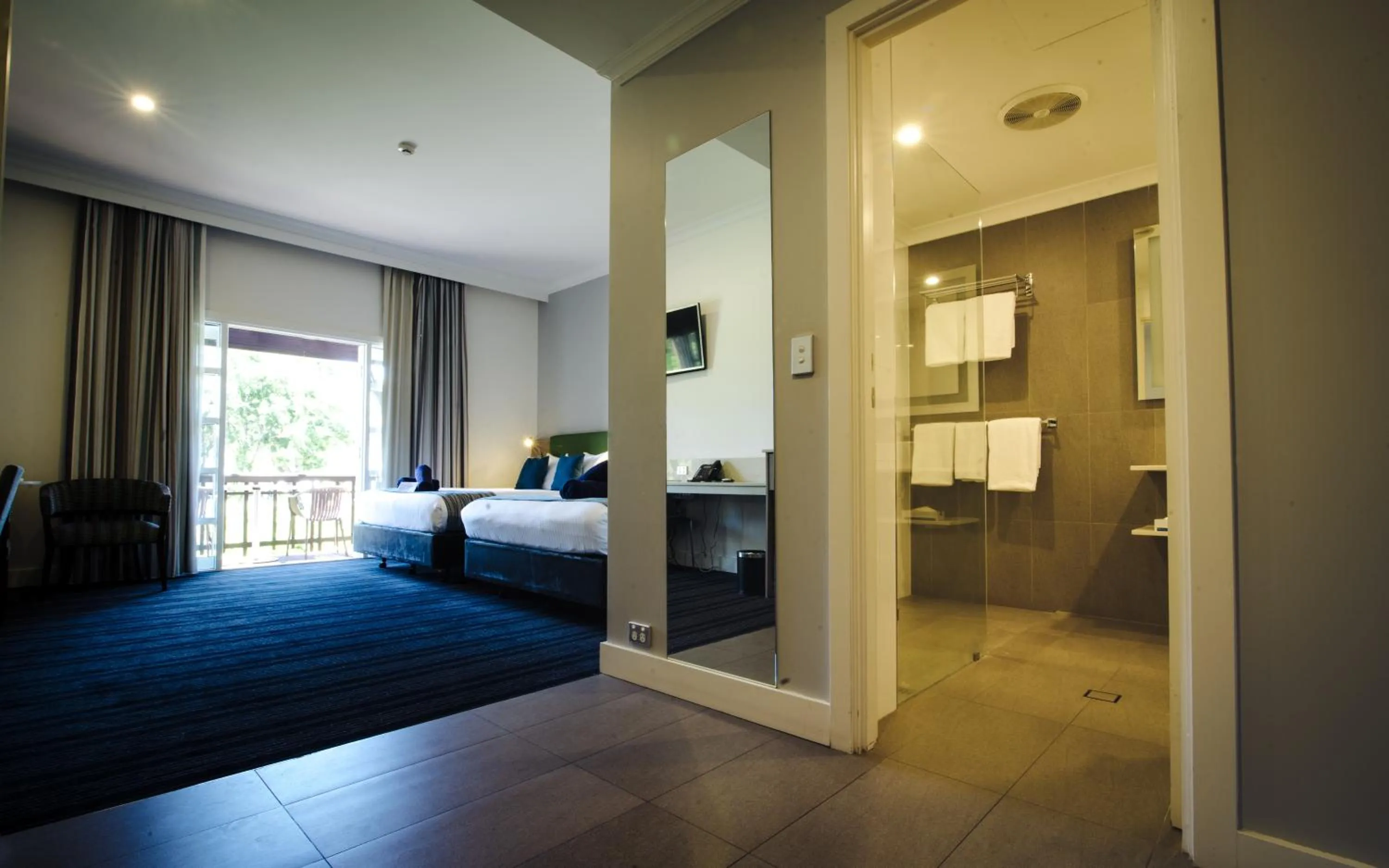 Bathroom, Bed in Novotel Vines Resort Swan Valley