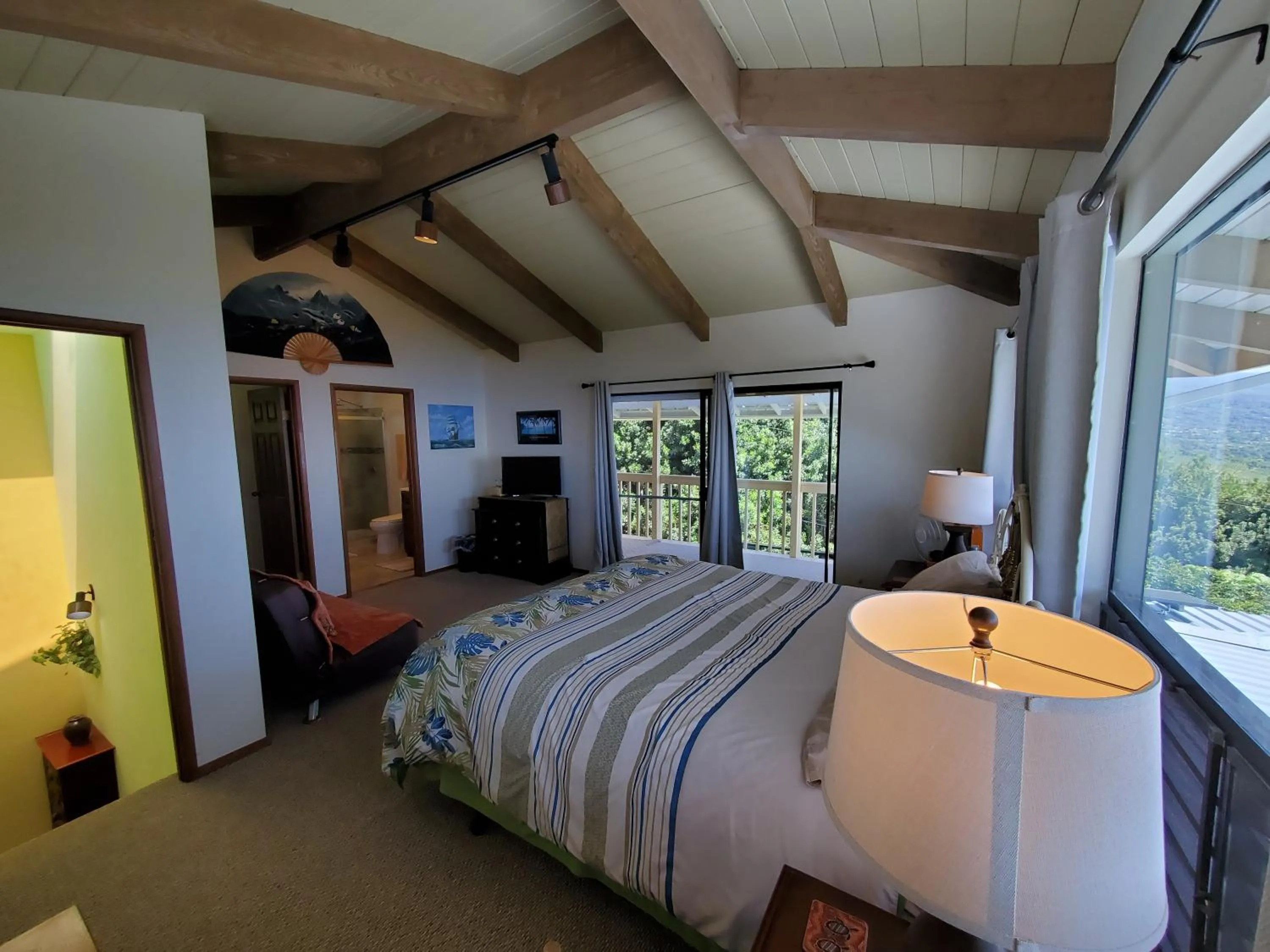 Bed in A Beautiful Edge of the World Bed & Breakfast