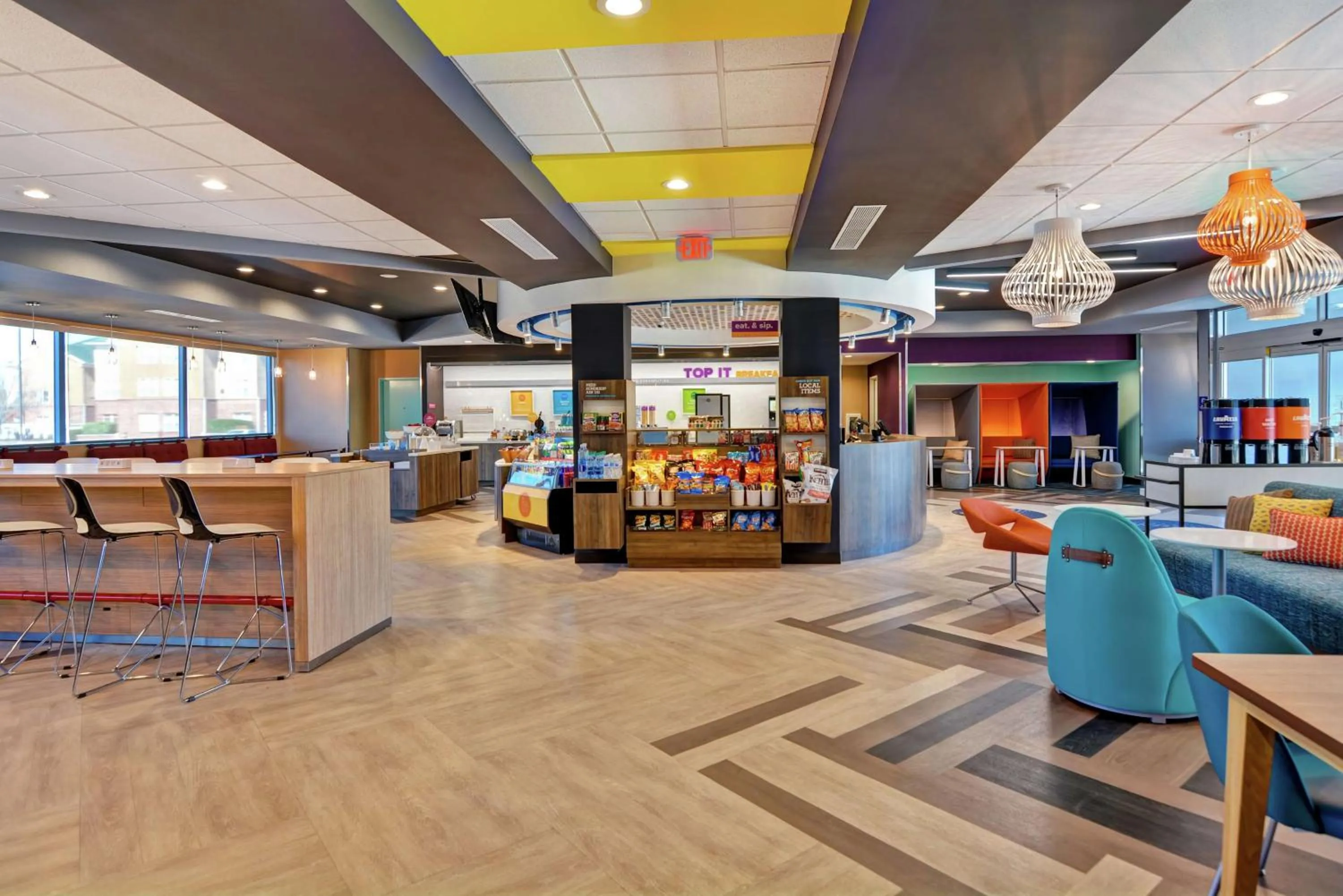 Lobby or reception in Tru By Hilton Baton Rouge Citiplace