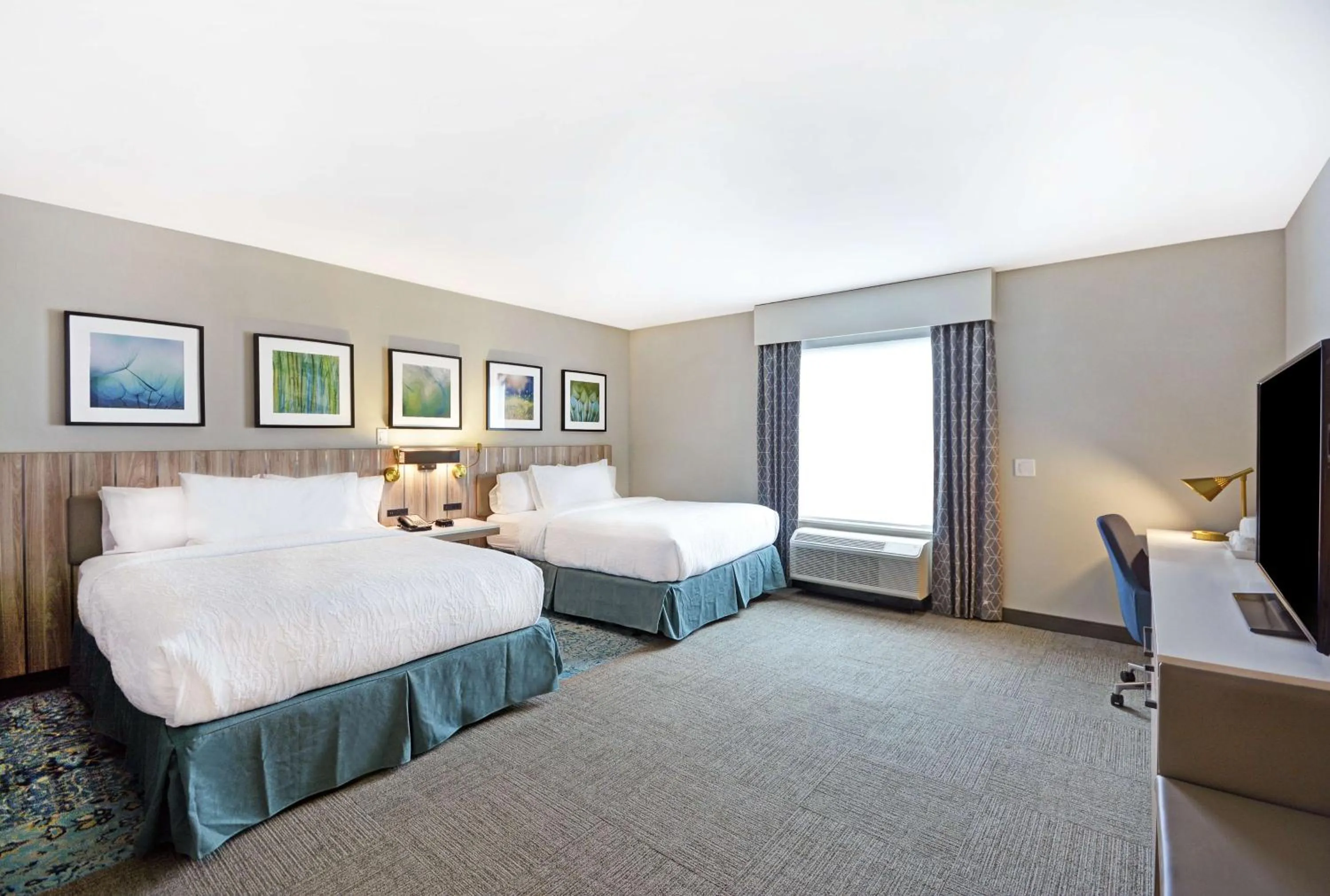 Bedroom, Bed in Hilton Garden Inn Houston Hobby Airport