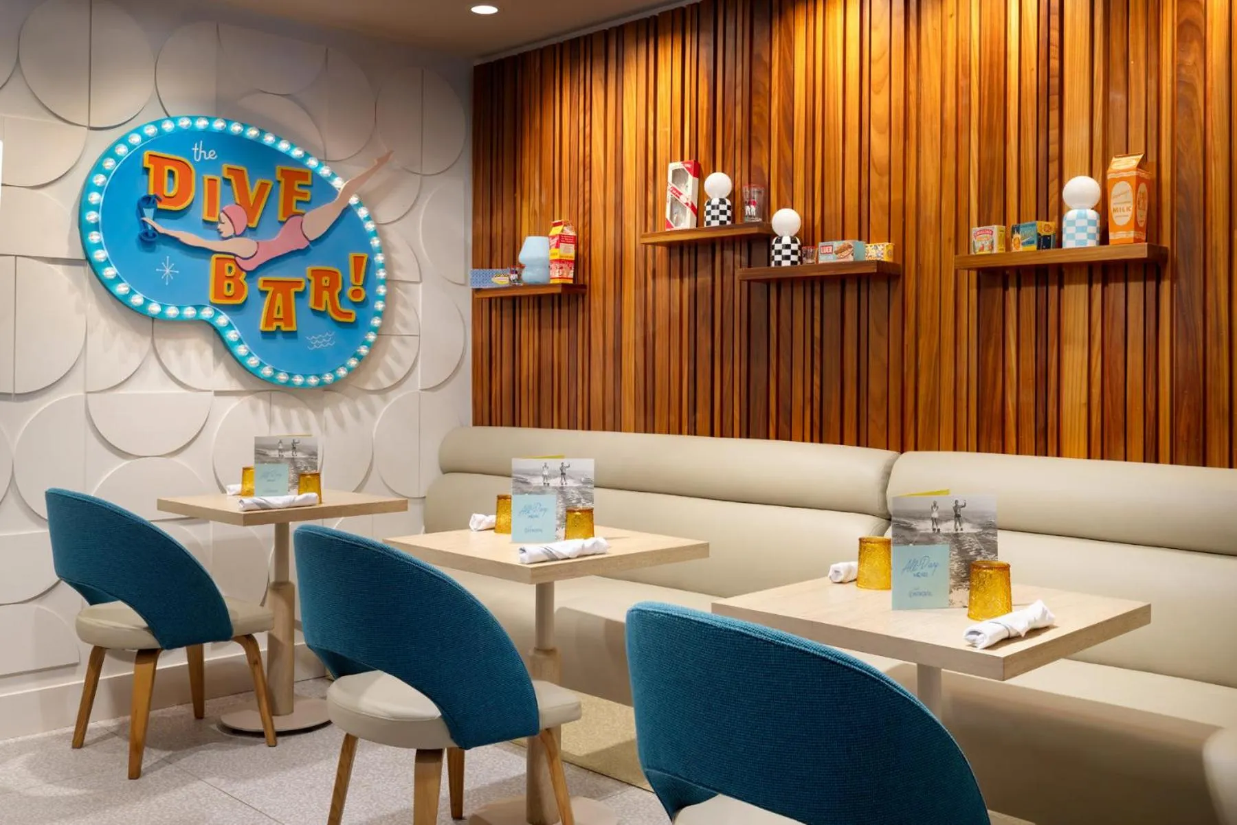 Lounge or bar in Hotel Continental Miami Beach, Tapestry Collection by Hilton