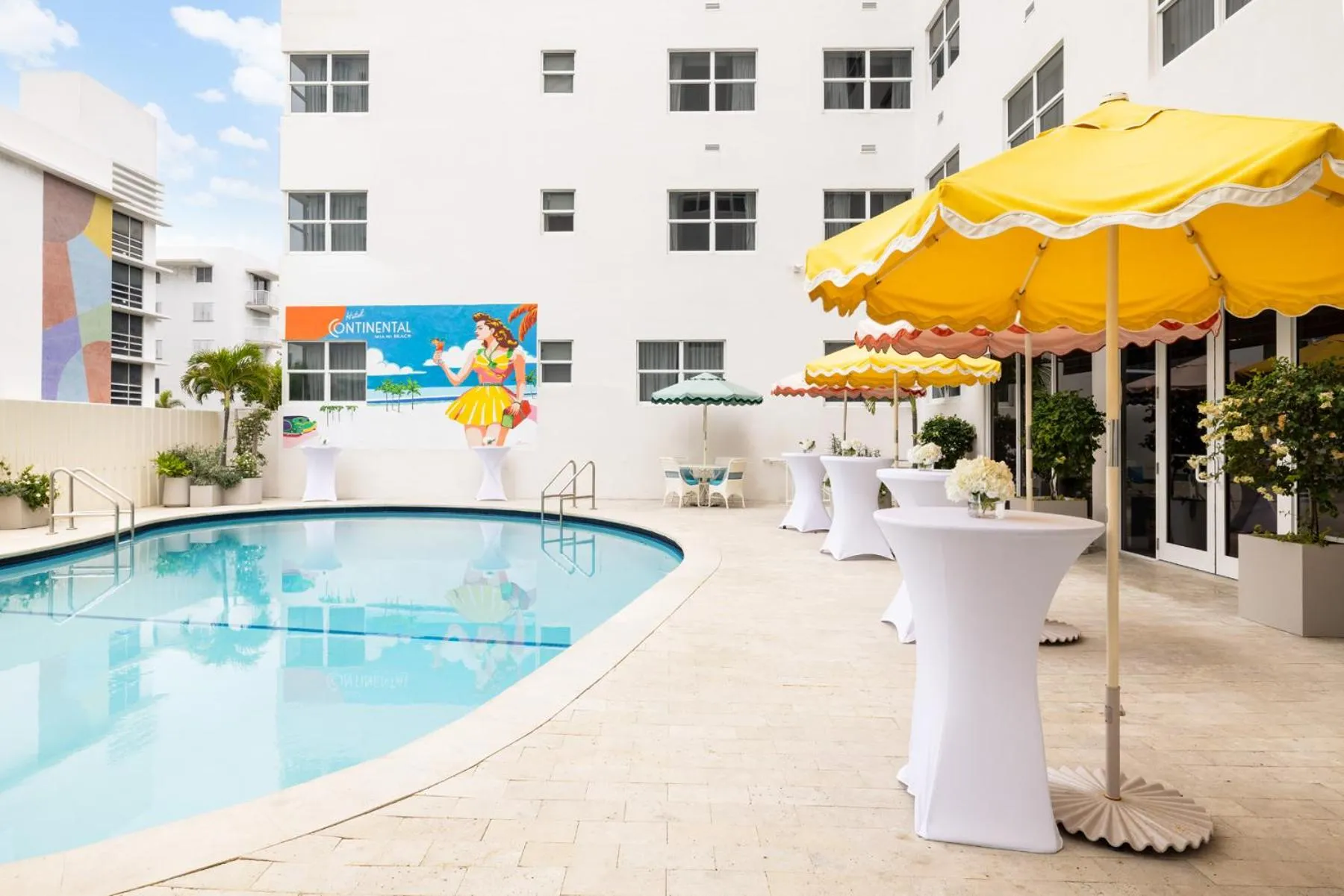 Balcony/Terrace in Hotel Continental Miami Beach, Tapestry Collection by Hilton