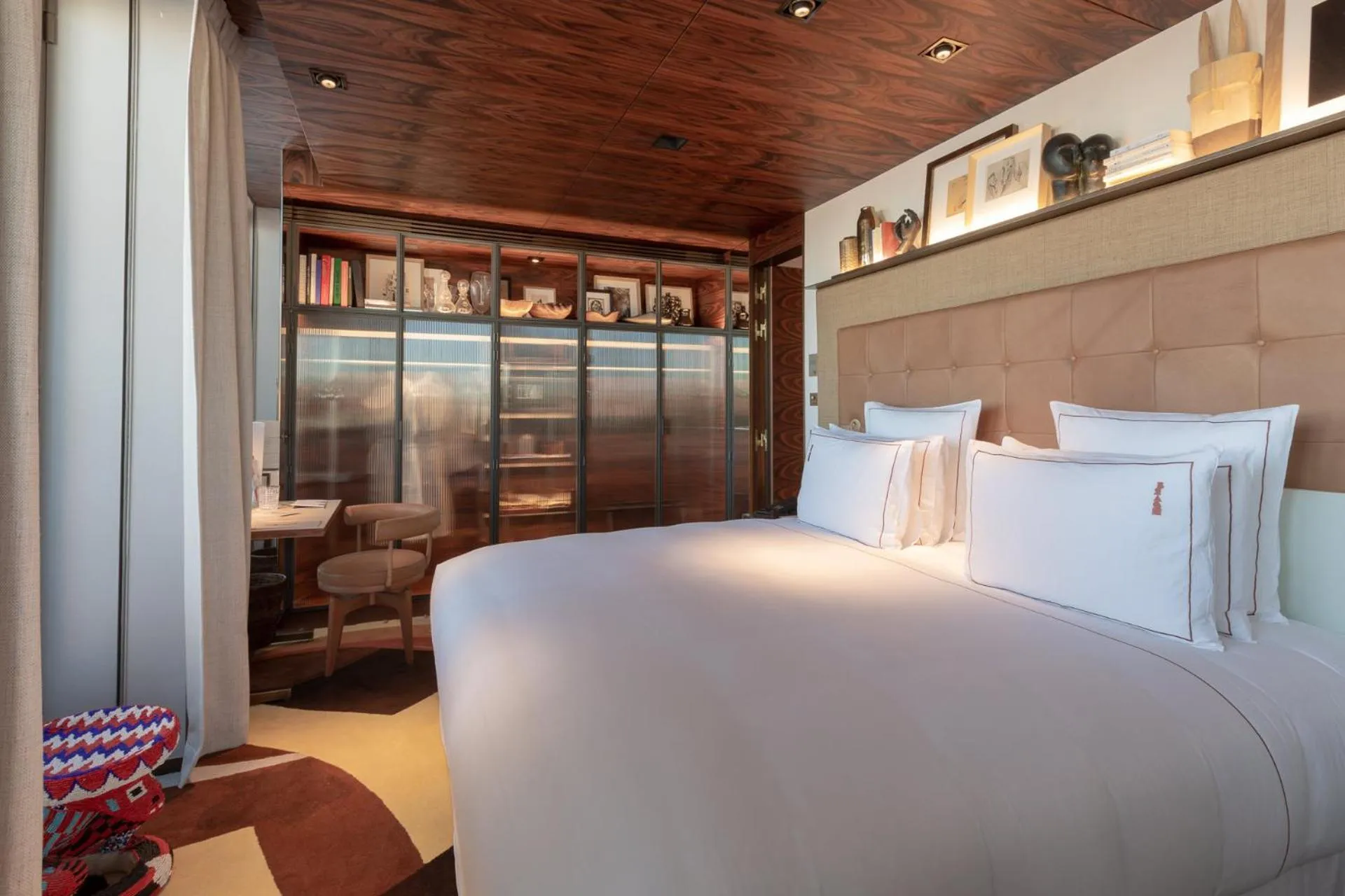 Bed in Brach Paris - Evok Collection