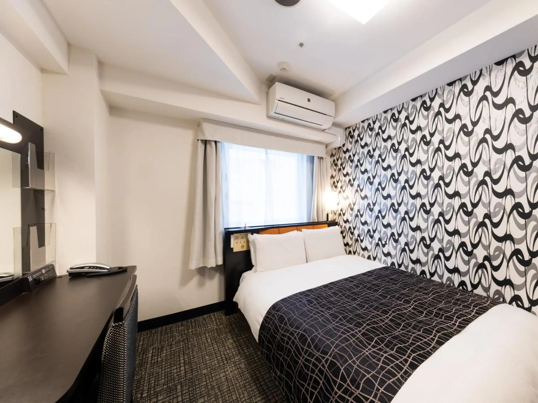 Photo of the whole room, Bed in APA Hotel Kyoto Ekimae