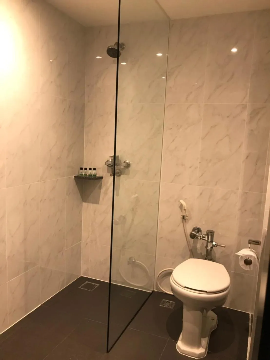 Shower in Witz Bangkok Ramkhamhaeng