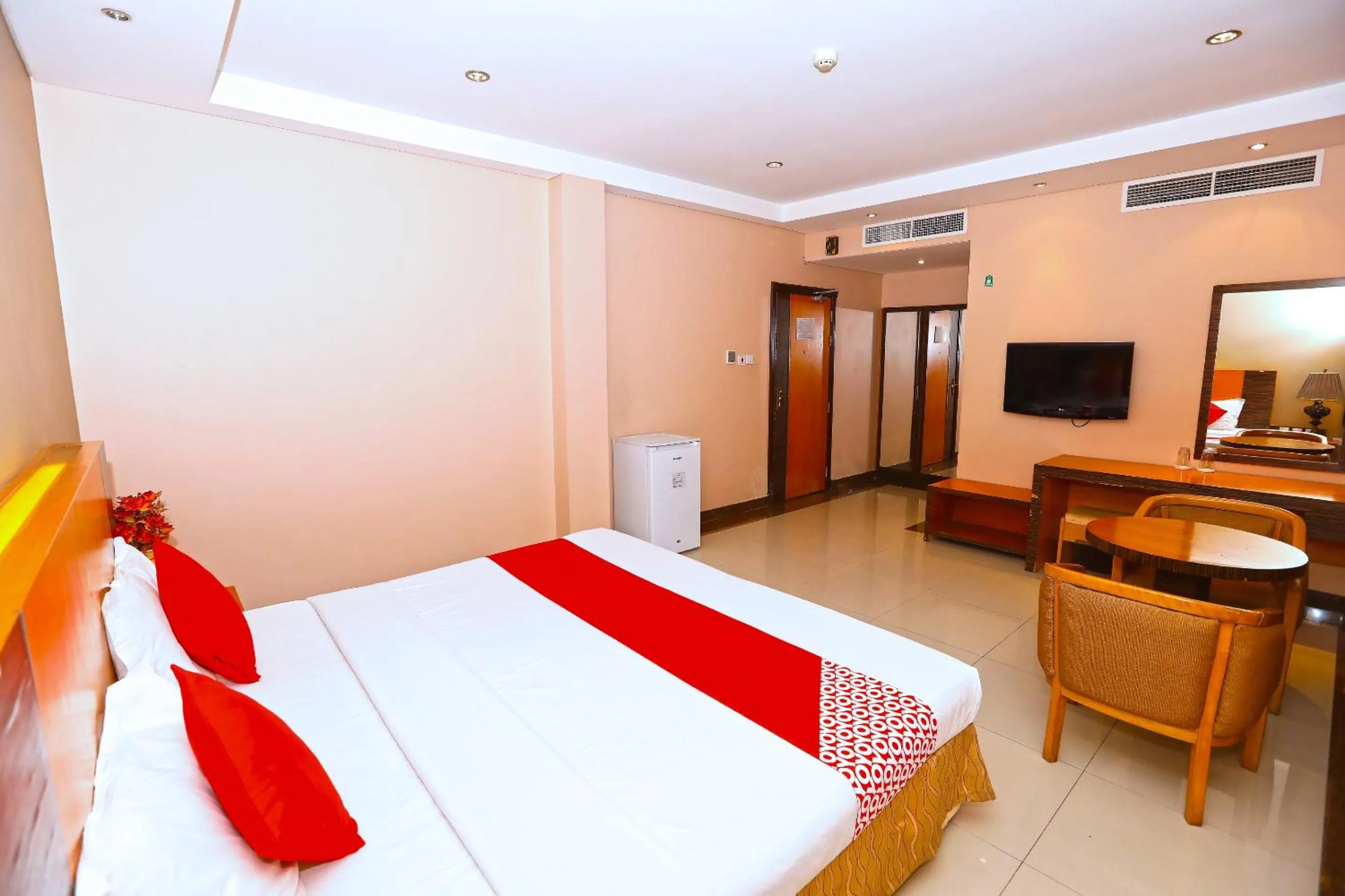 Bedroom, Bed in Sea Shell Hotel