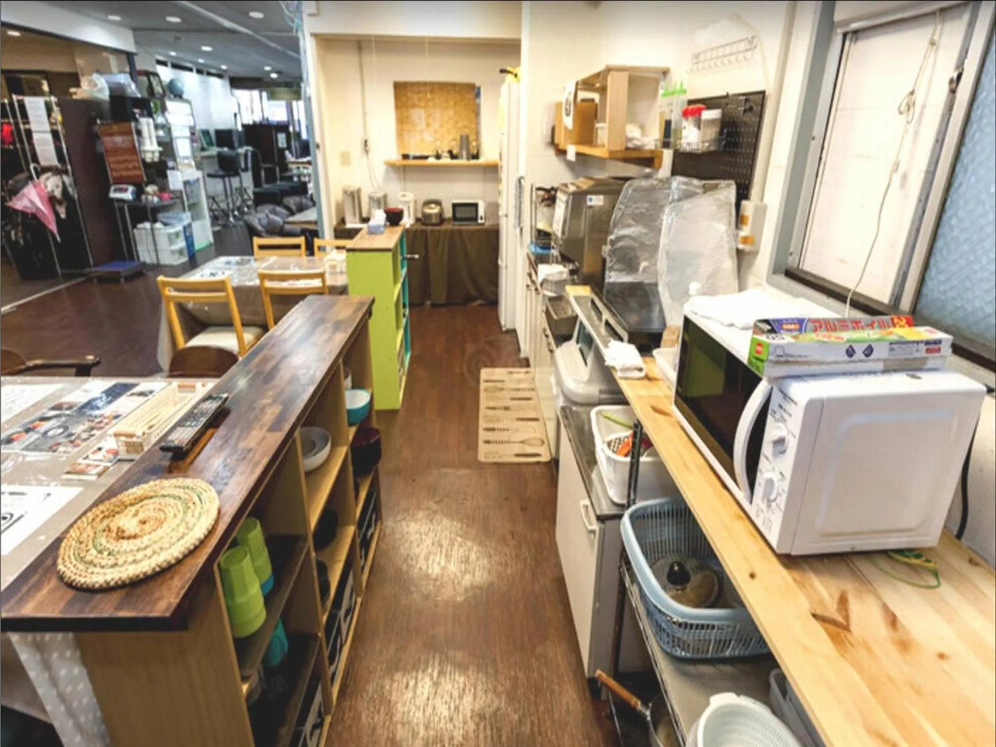 Communal kitchen in Hotel Raizan South