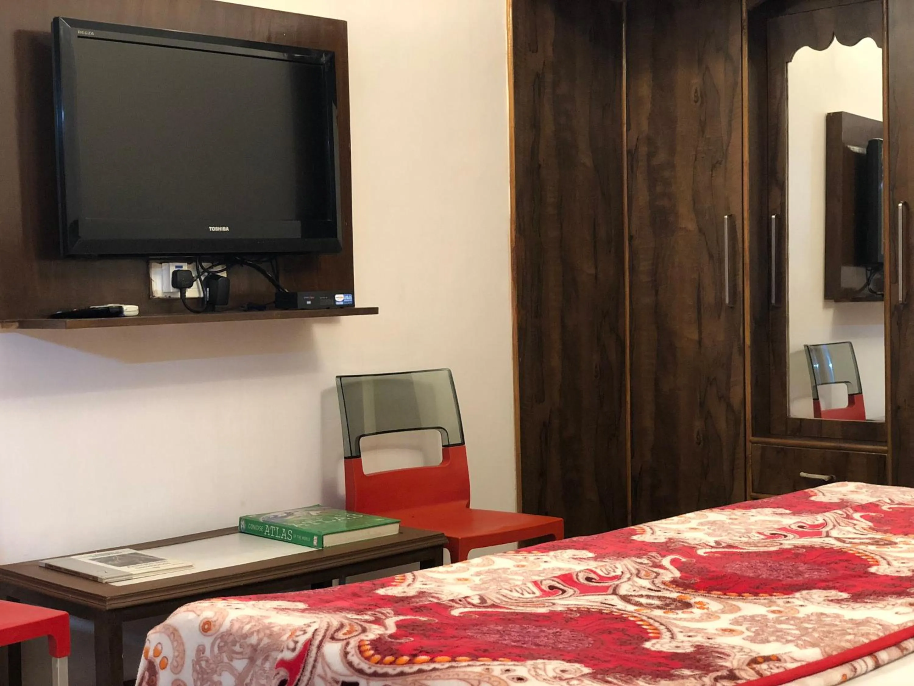 Bed in Sailors Home - C6, Vasant Kunj