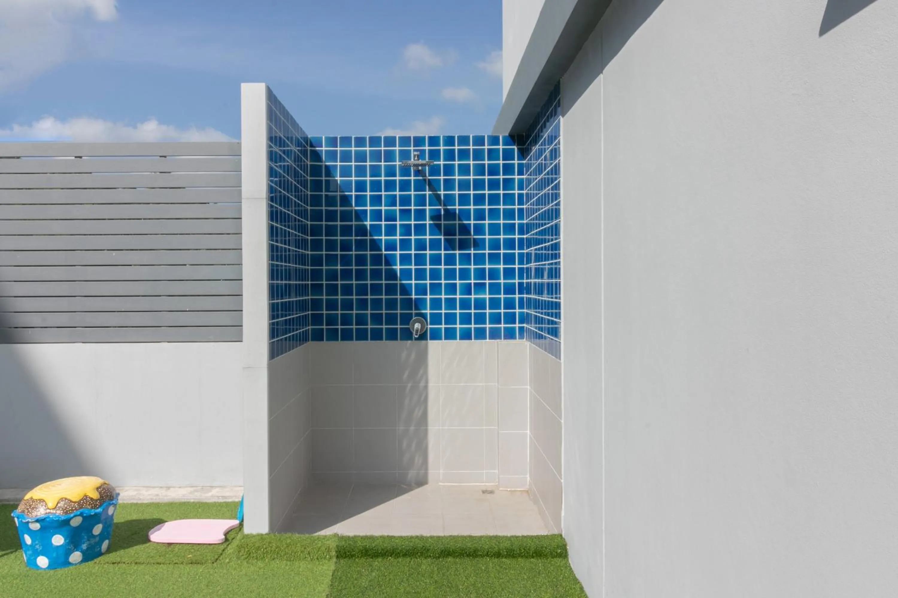 Shower in Carpio Hotel Phuket