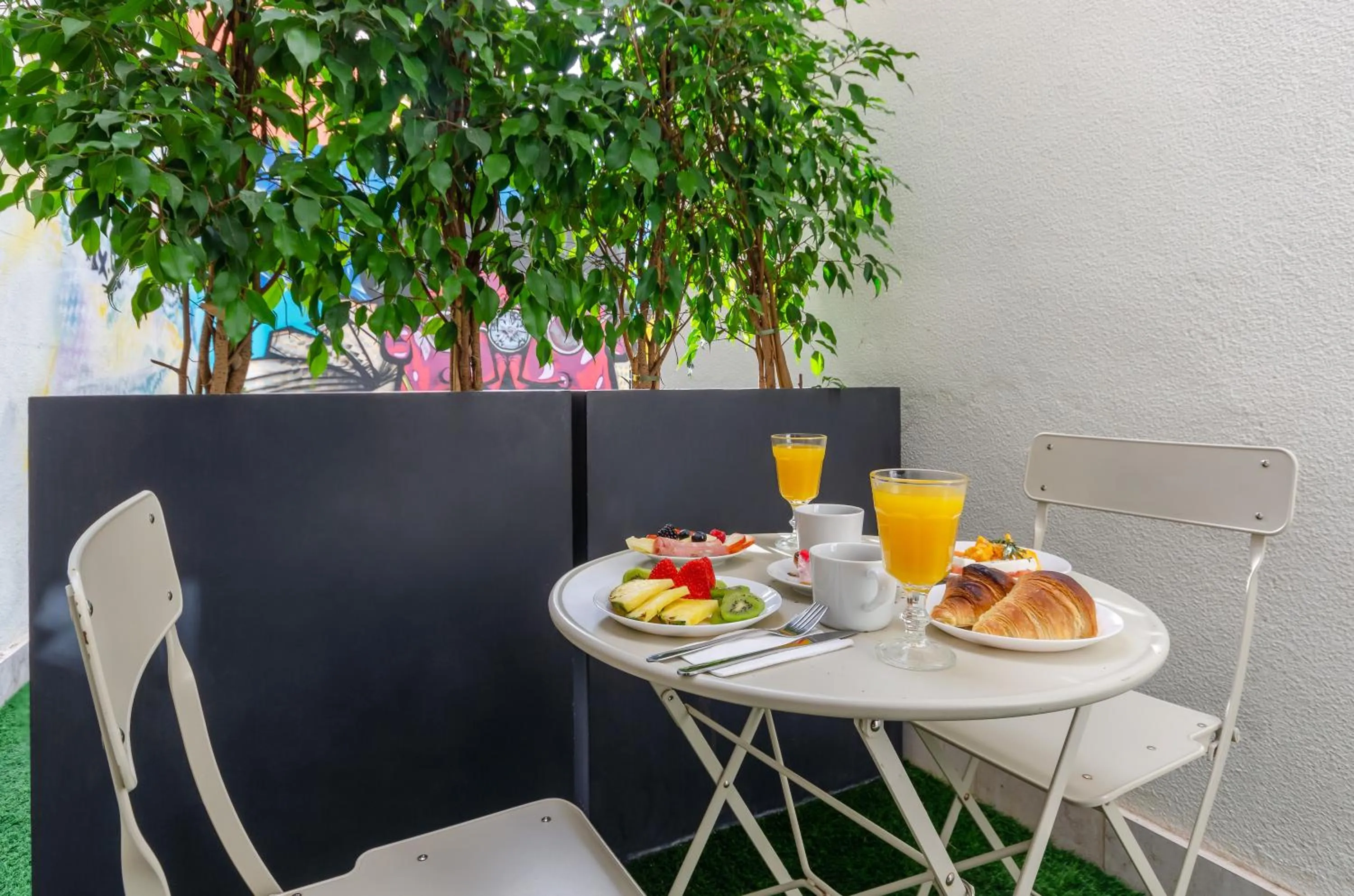 Patio in LX51 Studios & Suites by APT IIN - Lisbon Center