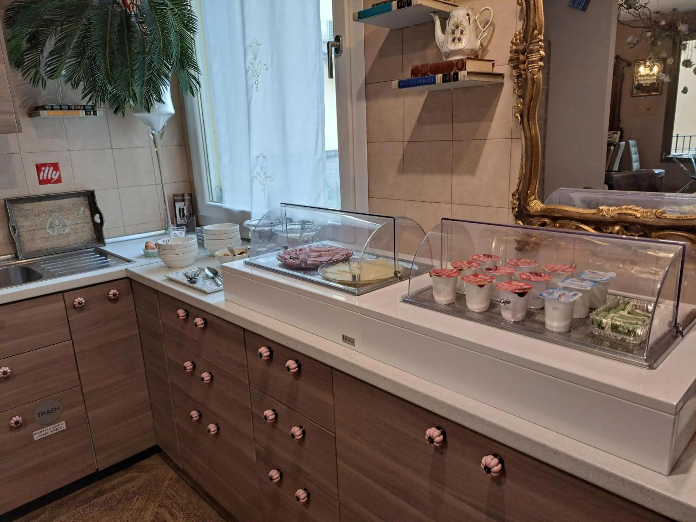 Breakfast in 051 Boutique