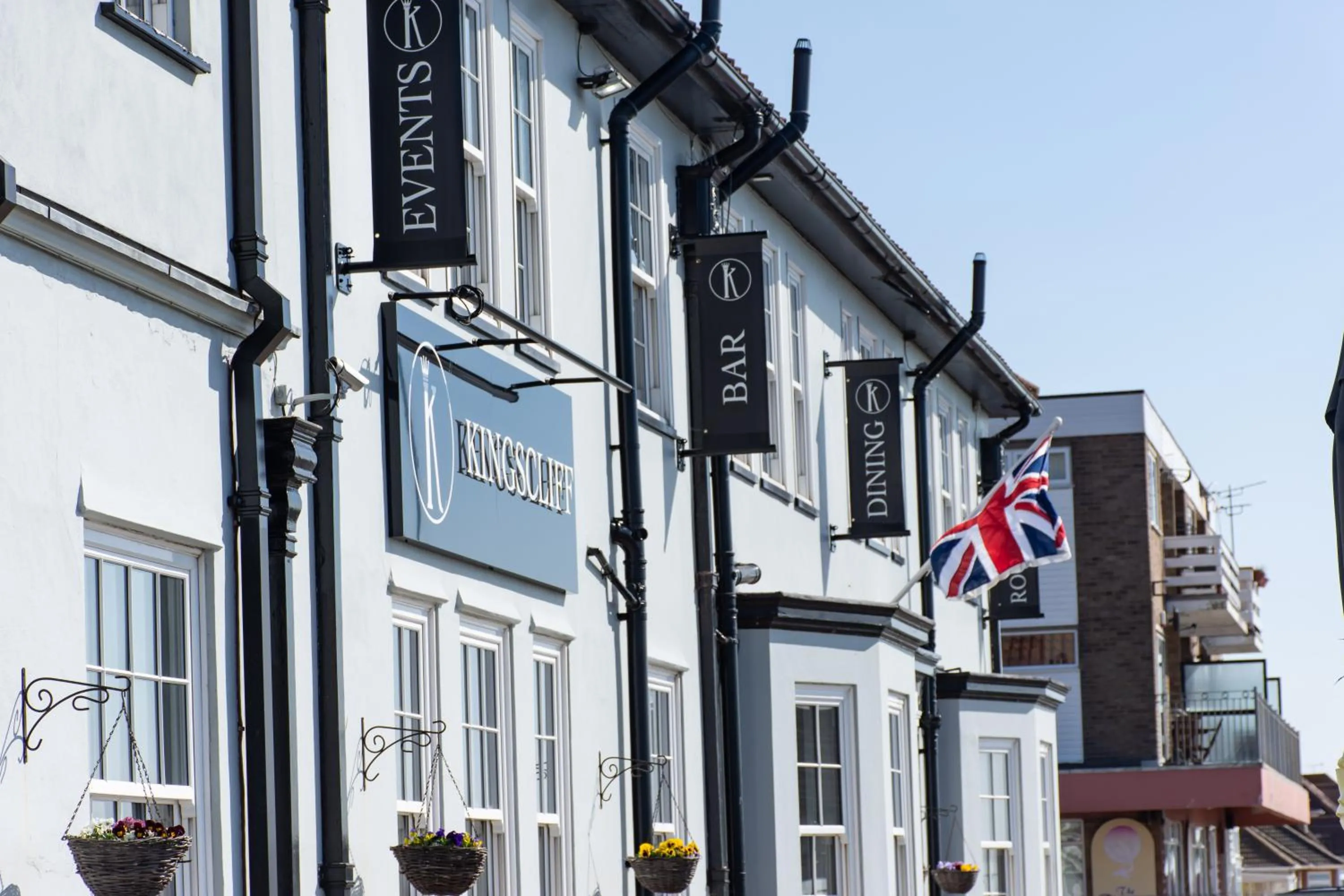 Property building in Kingscliff Hotel Holland on Sea