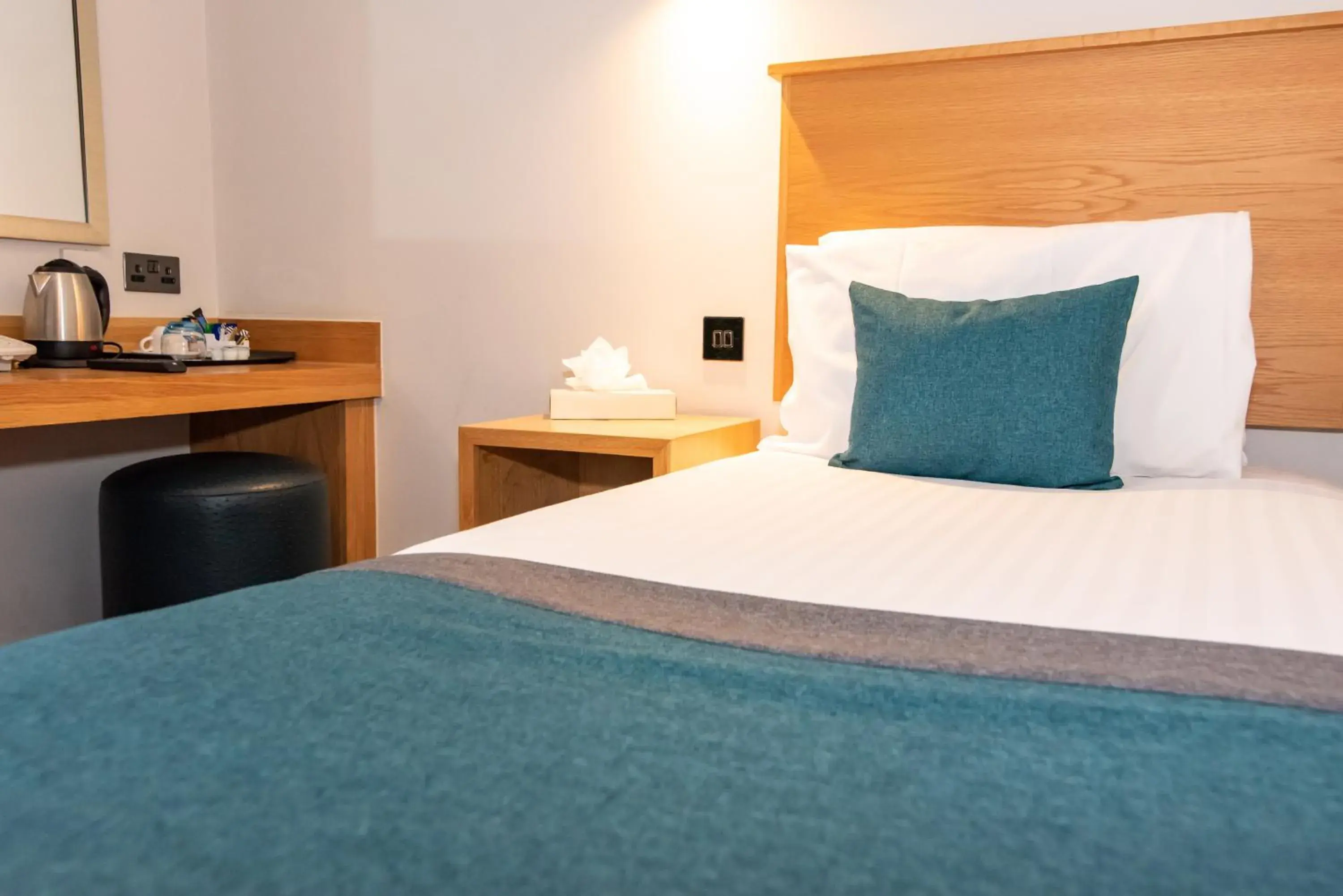 Single Room in Kingscliff Hotel Holland on Sea Single Room in Kingscliff Hotel Holland on Sea